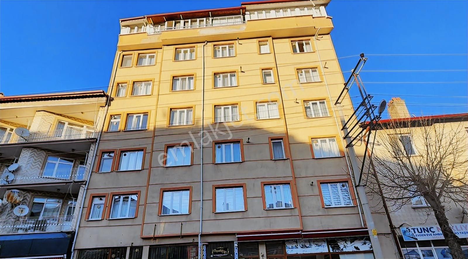 Hg' Den Hastaneye Yakın 1+1