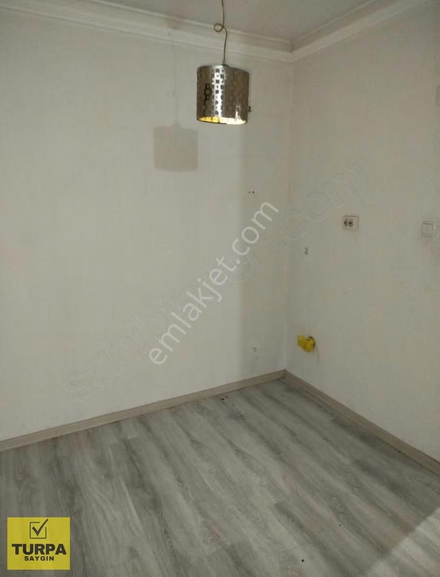 Menderes Gölcüklüler Mahallesi 2+1 140 M2 Kiralık Daire - Görsel 2