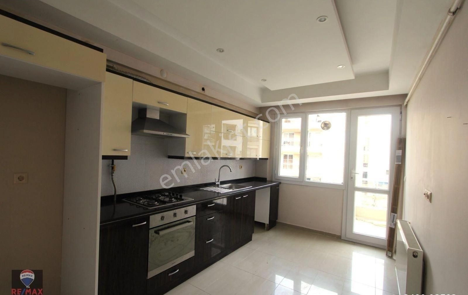 Karşıyaka Yalı Mahallesinde 3+1 Satılık Daire - Görsel 9