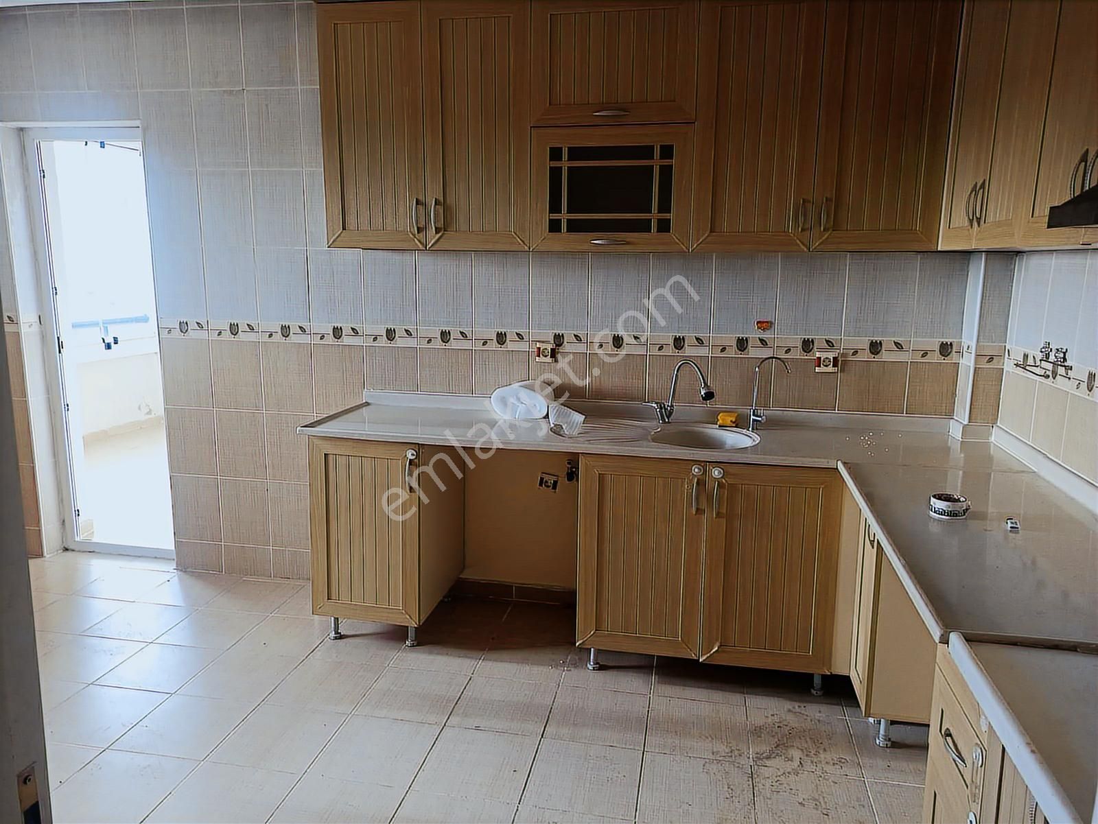 Çözüm Koleji Yakını Cadde Üzeri 3+1 Kilerli Geniş Kiralık Daire - Görsel 9