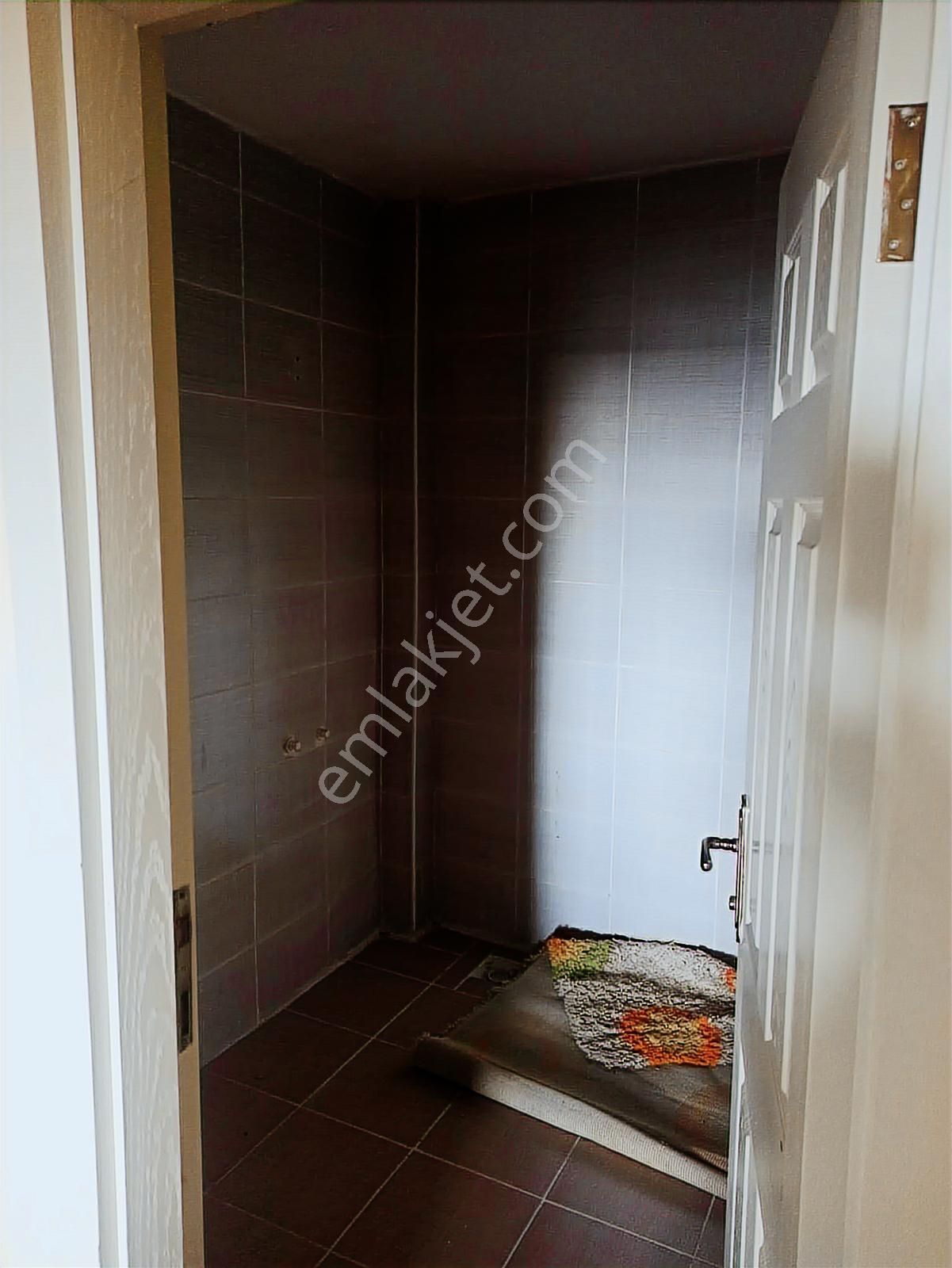 Çözüm Koleji Yakını Cadde Üzeri 3+1 Kilerli Geniş Kiralık Daire - Görsel 16