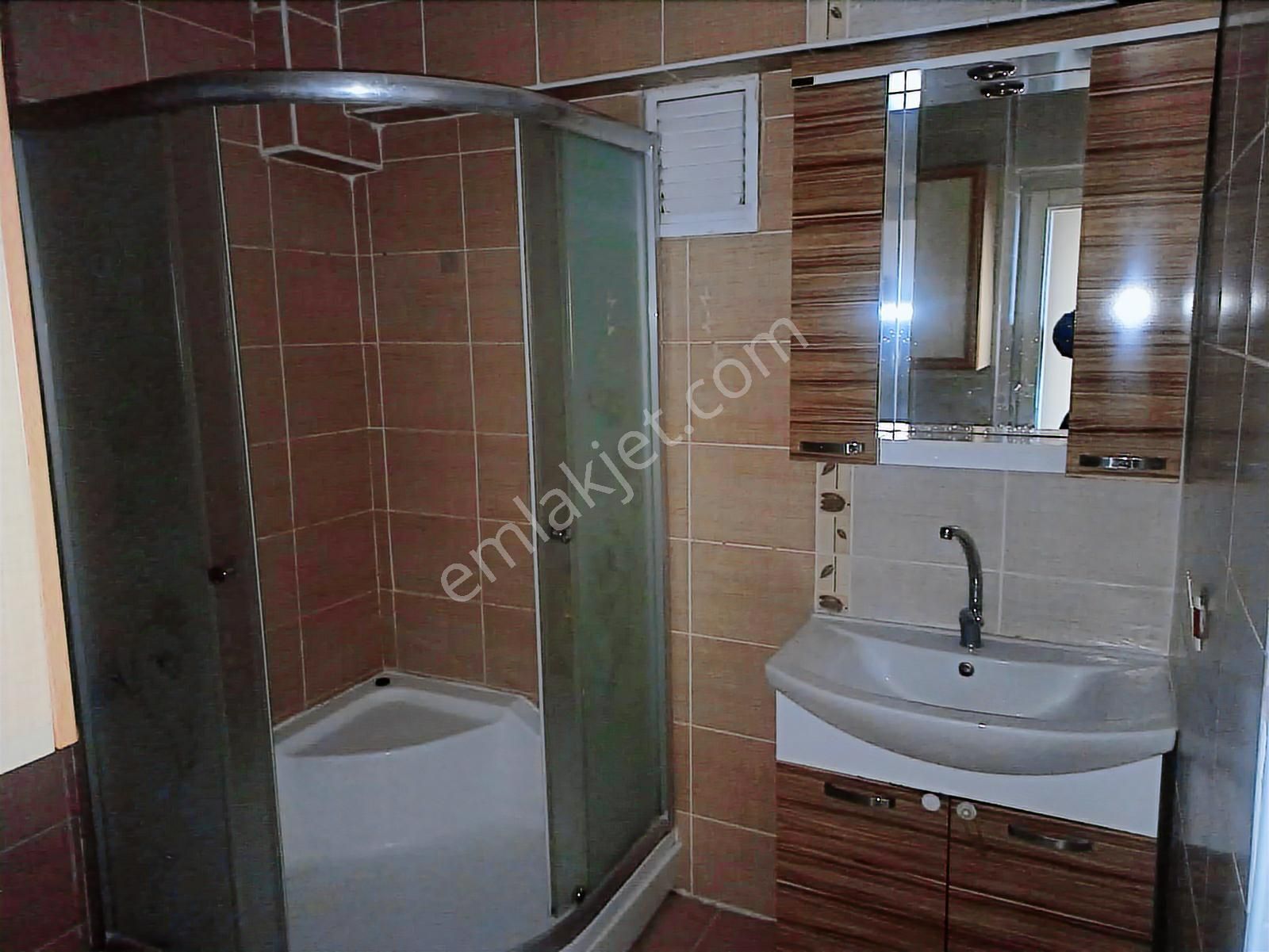 Çözüm Koleji Yakını Cadde Üzeri 3+1 Kilerli Geniş Kiralık Daire - Görsel 3