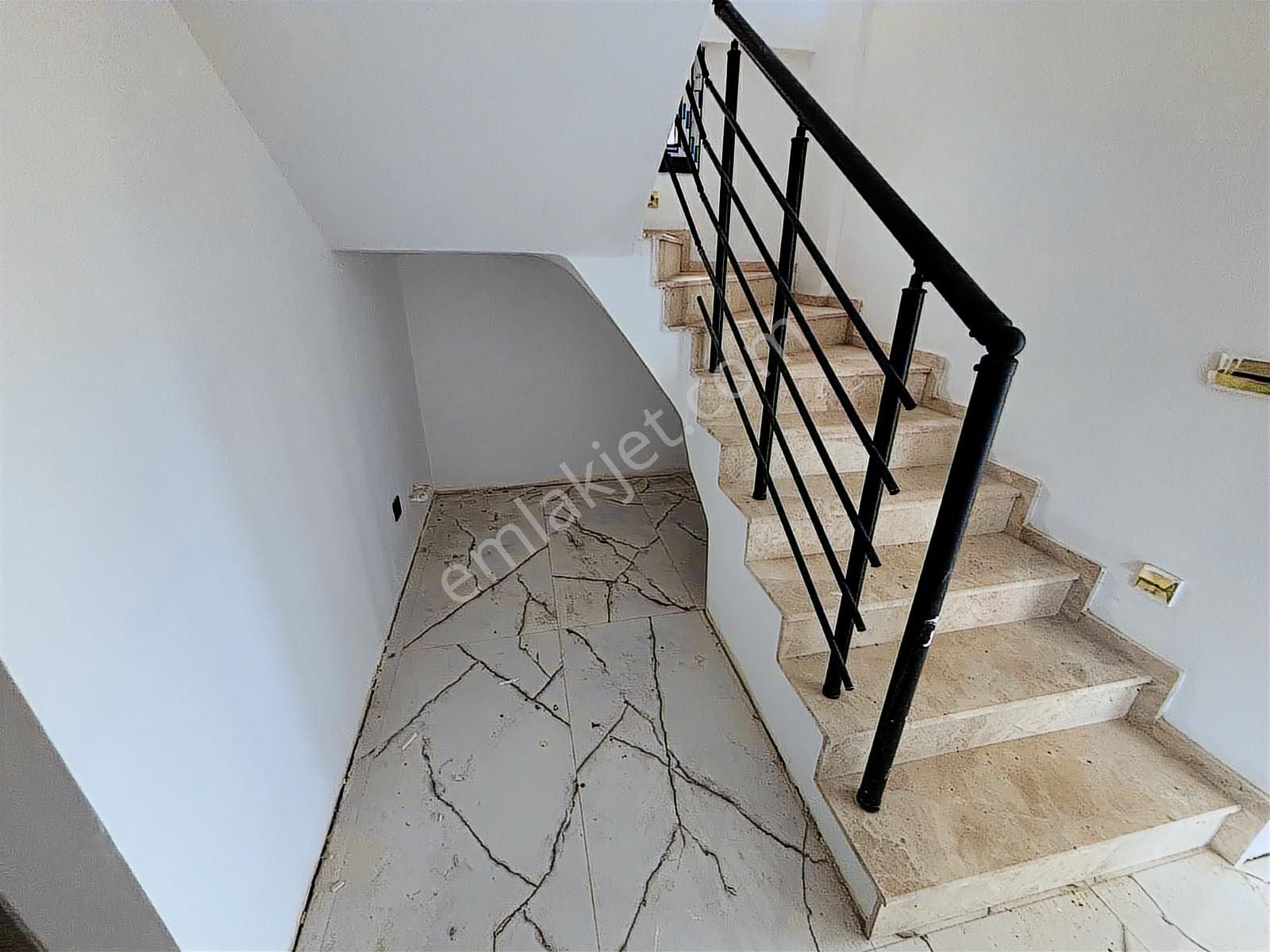 321m² Arsa İçinde Girişte Yatak Odası Olan Fırsaat Fiyatta Villa - Görsel 15