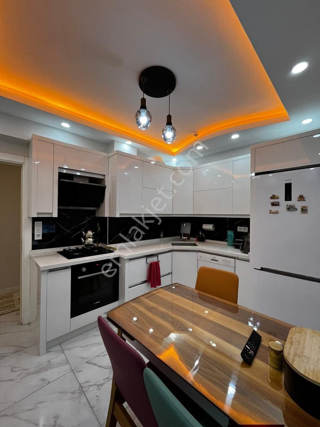 √√ Merkezii Lokasyon'da 1+1 70 M2 Full Eşyalı Daire √√ - Görsel 14
