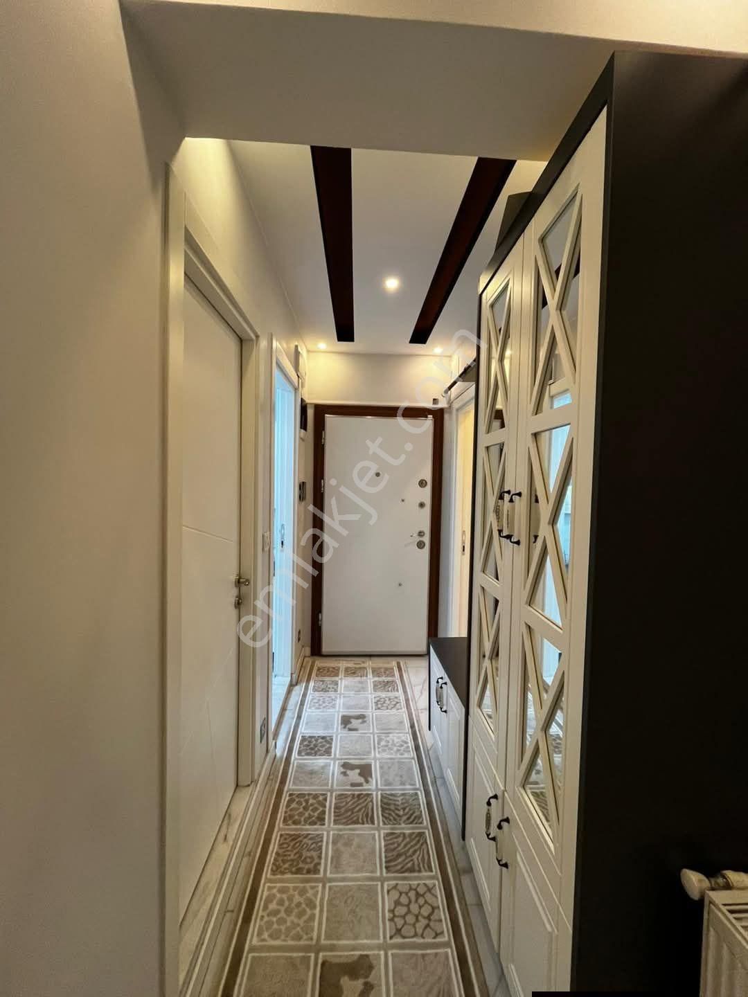 √√ Merkezii Lokasyon'da 1+1 70 M2 Full Eşyalı Daire √√ - Görsel 2