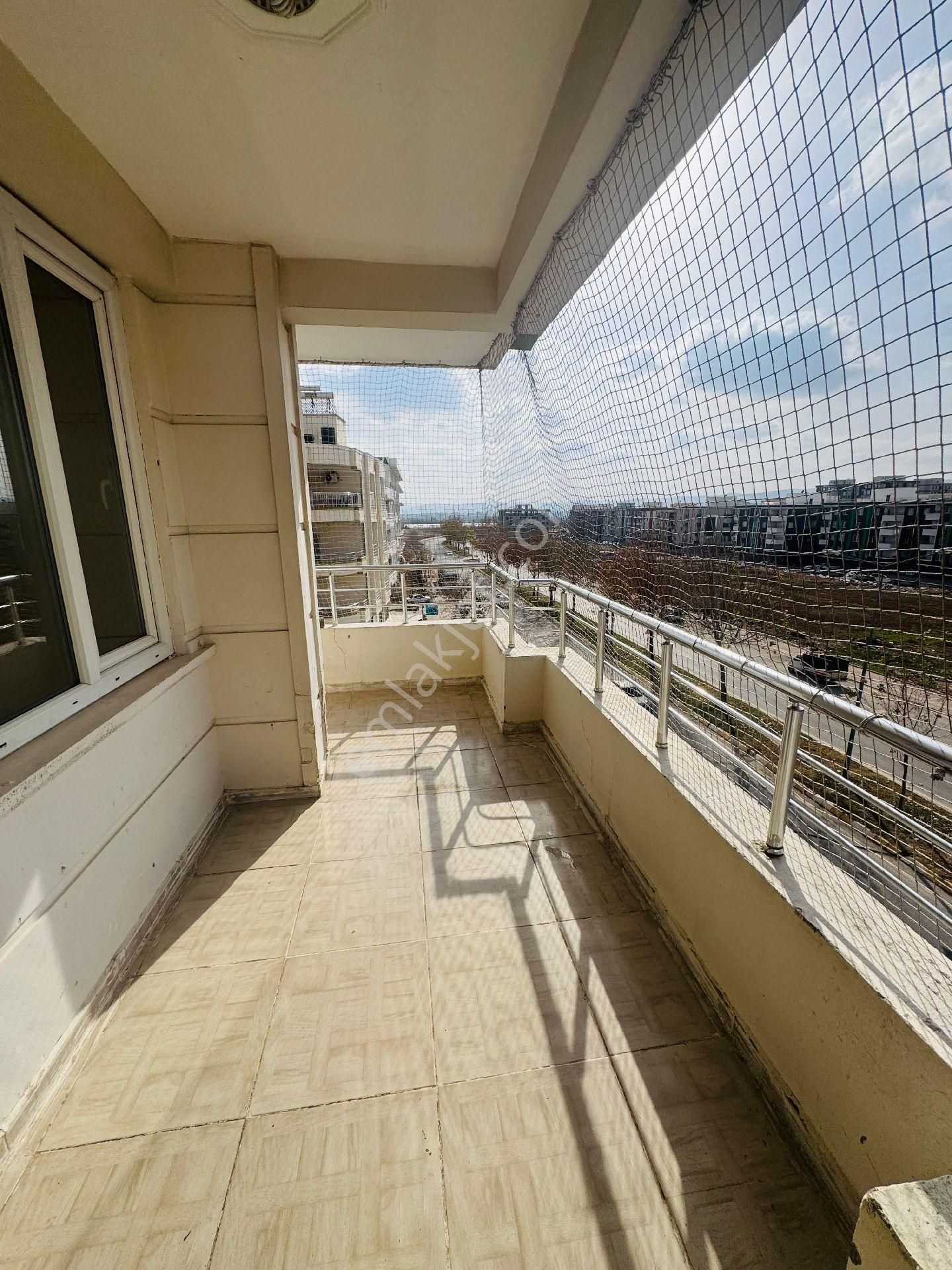 Doğu Emlak'tan Kiralık 2+1 Geniş Daire - Görsel 13