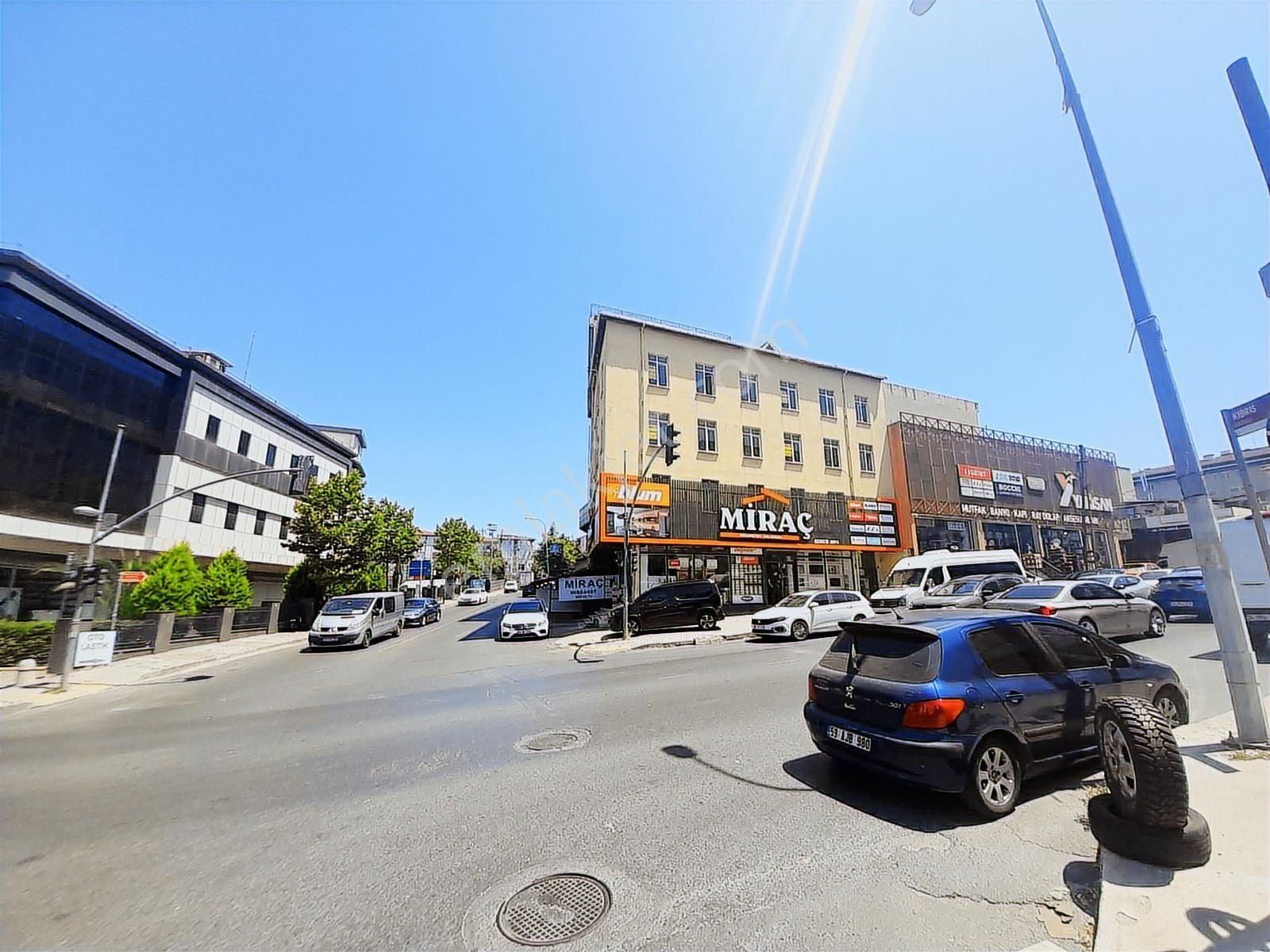 Nato Yolu Caddesinde Kiralık 400m2 2 Adet Bağımsız Dükkan - Görsel 13