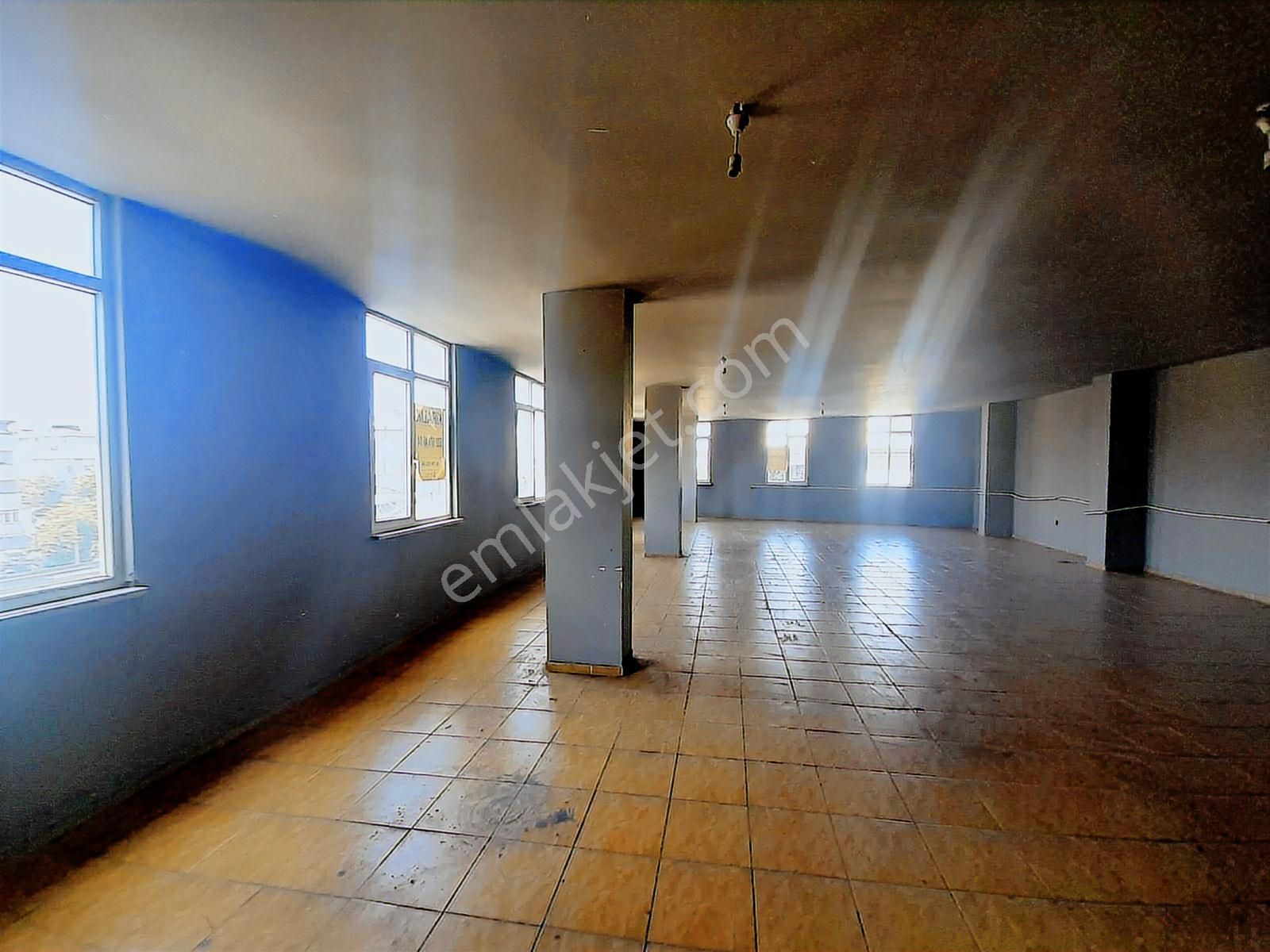 Nato Yolu Caddesinde Kiralık 400m2 2 Adet Bağımsız Dükkan - Görsel 3