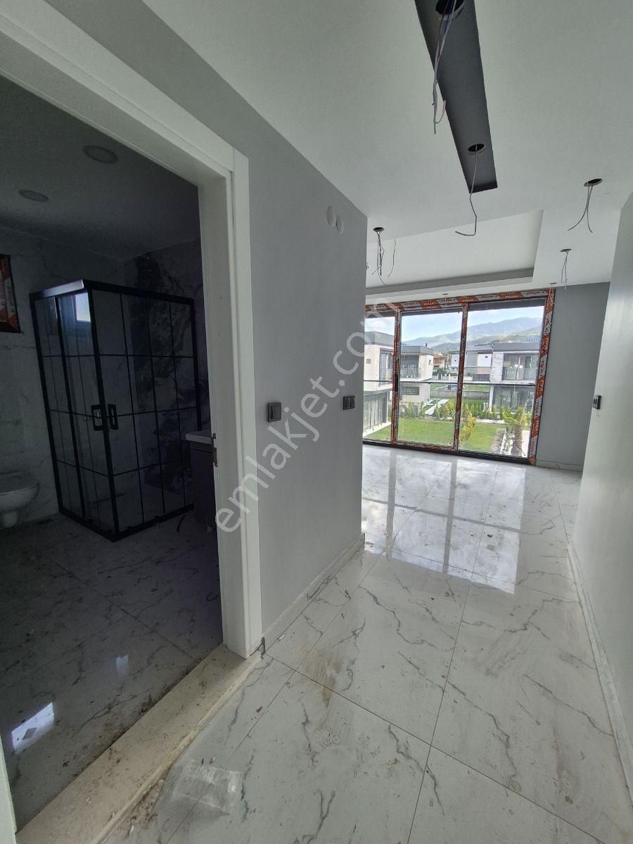 Acil Kuşadası Davutlar Güzelçamlı Manzaralı Satılık Tek Villa - Görsel 2