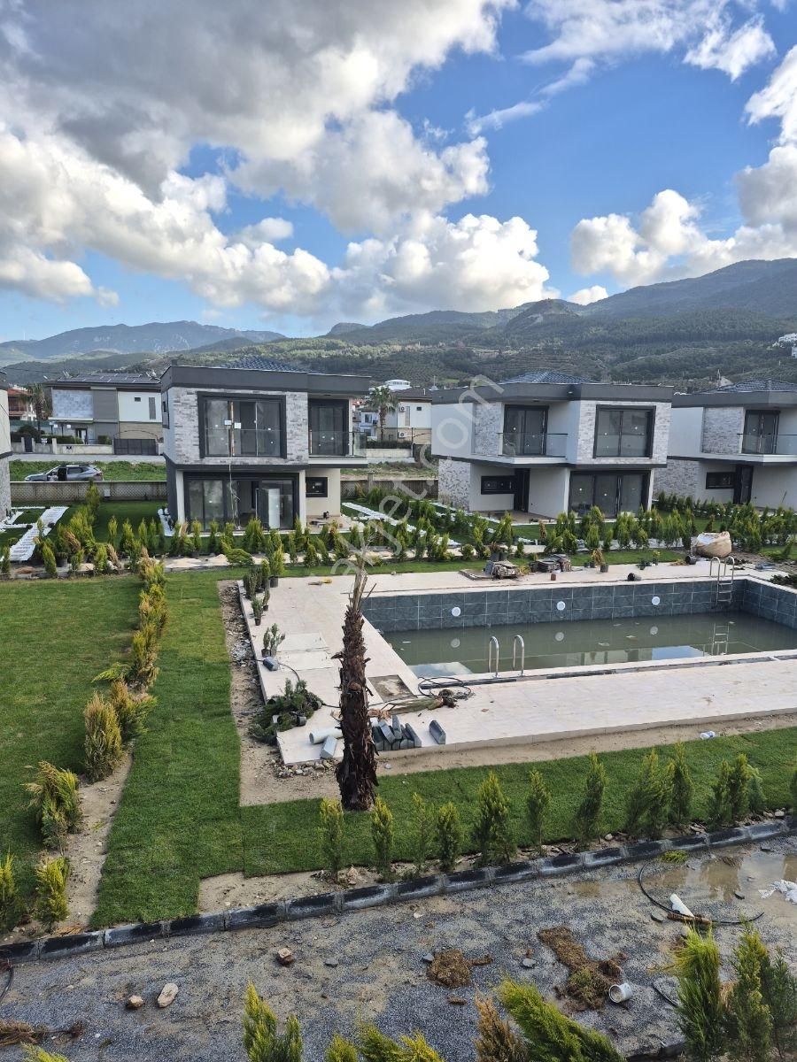 Acil Kuşadası Davutlar Güzelçamlı Manzaralı Satılık Tek Villa - Görsel 20