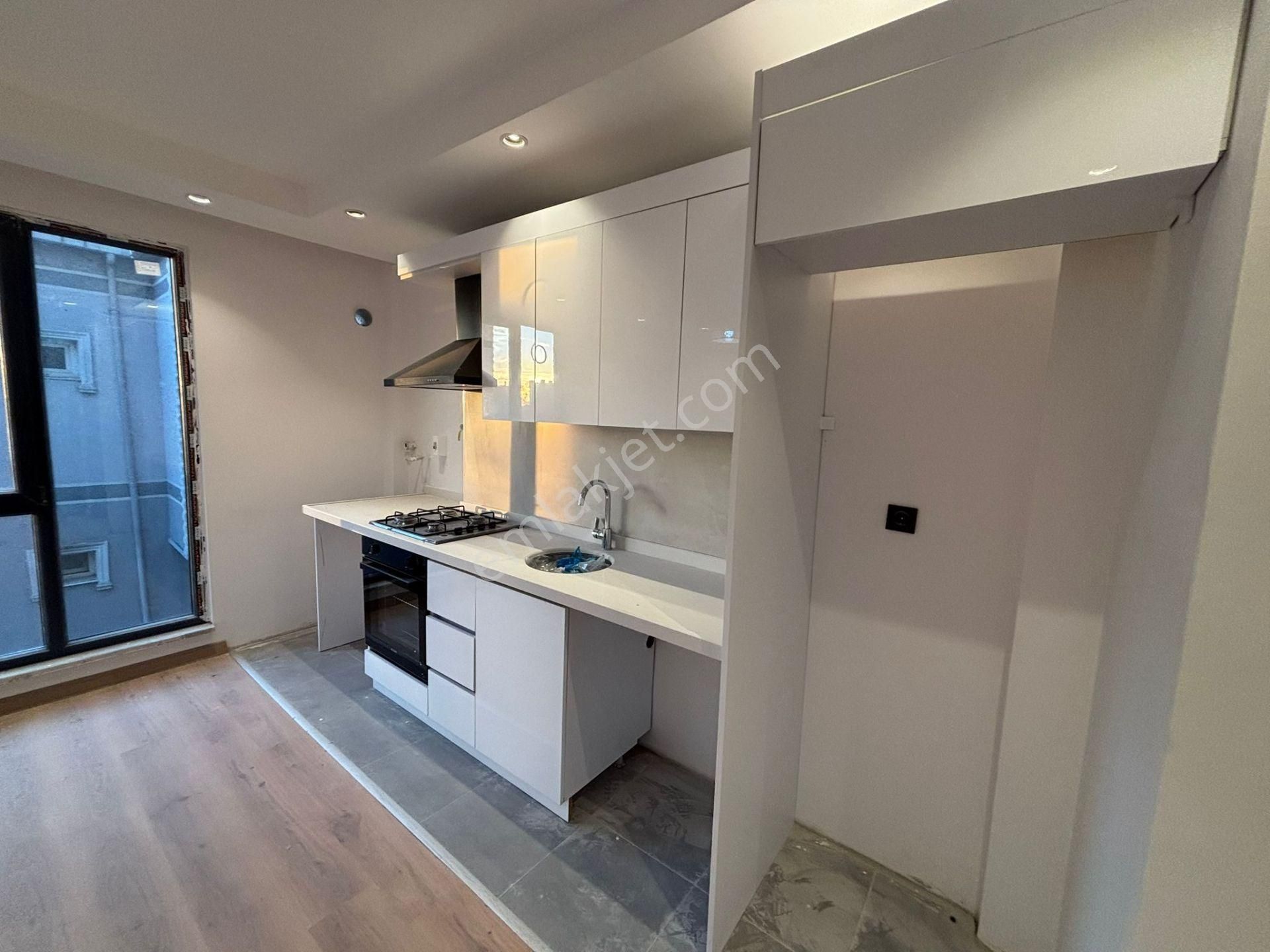 **eryıldız İnşaat'tan**merkezi Konumda İskanlı K.otoparklı 1+1** - Görsel 13