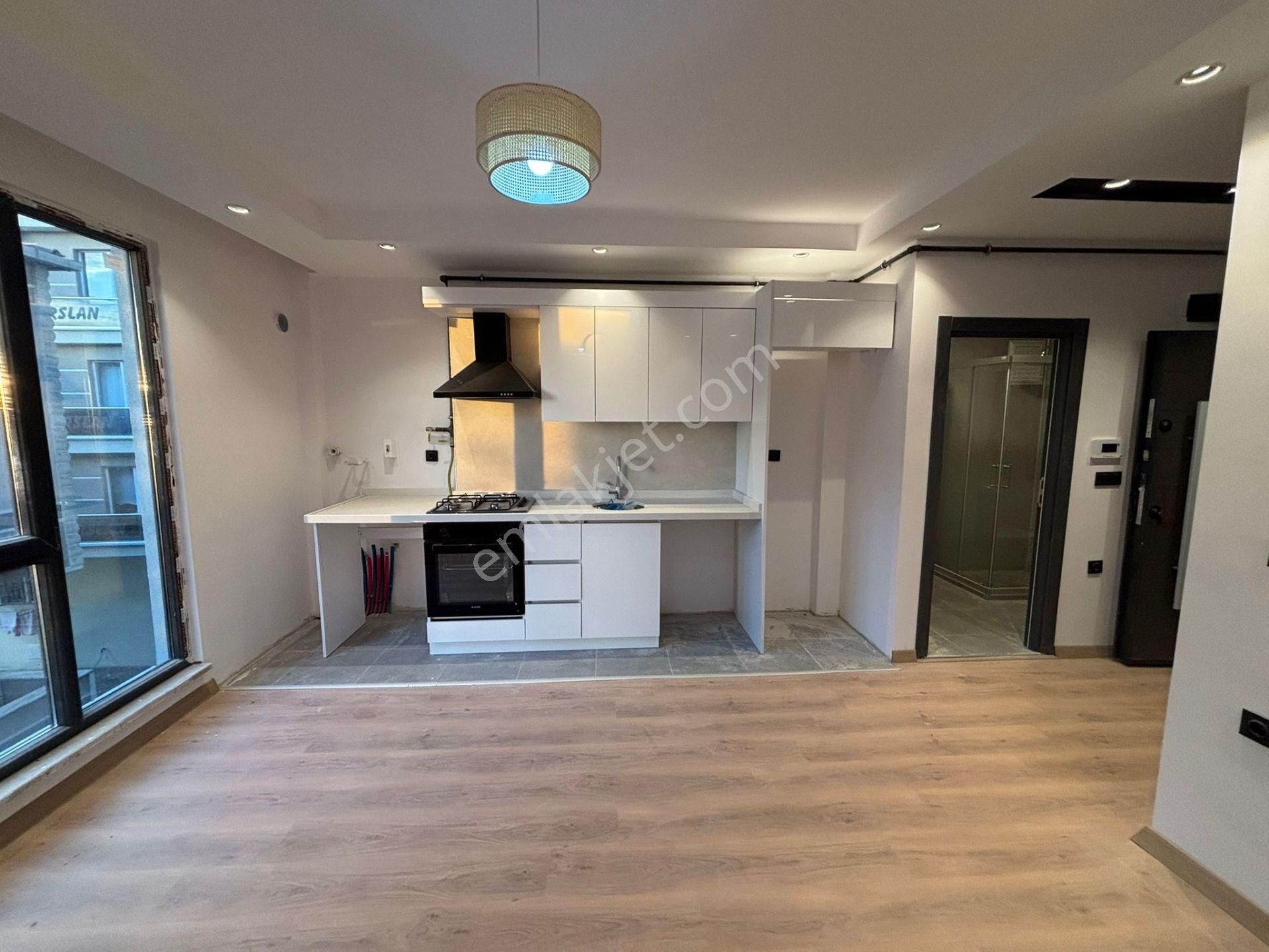 **eryıldız İnşaat'tan**merkezi Konumda İskanlı K.otoparklı 1+1** - Görsel 7