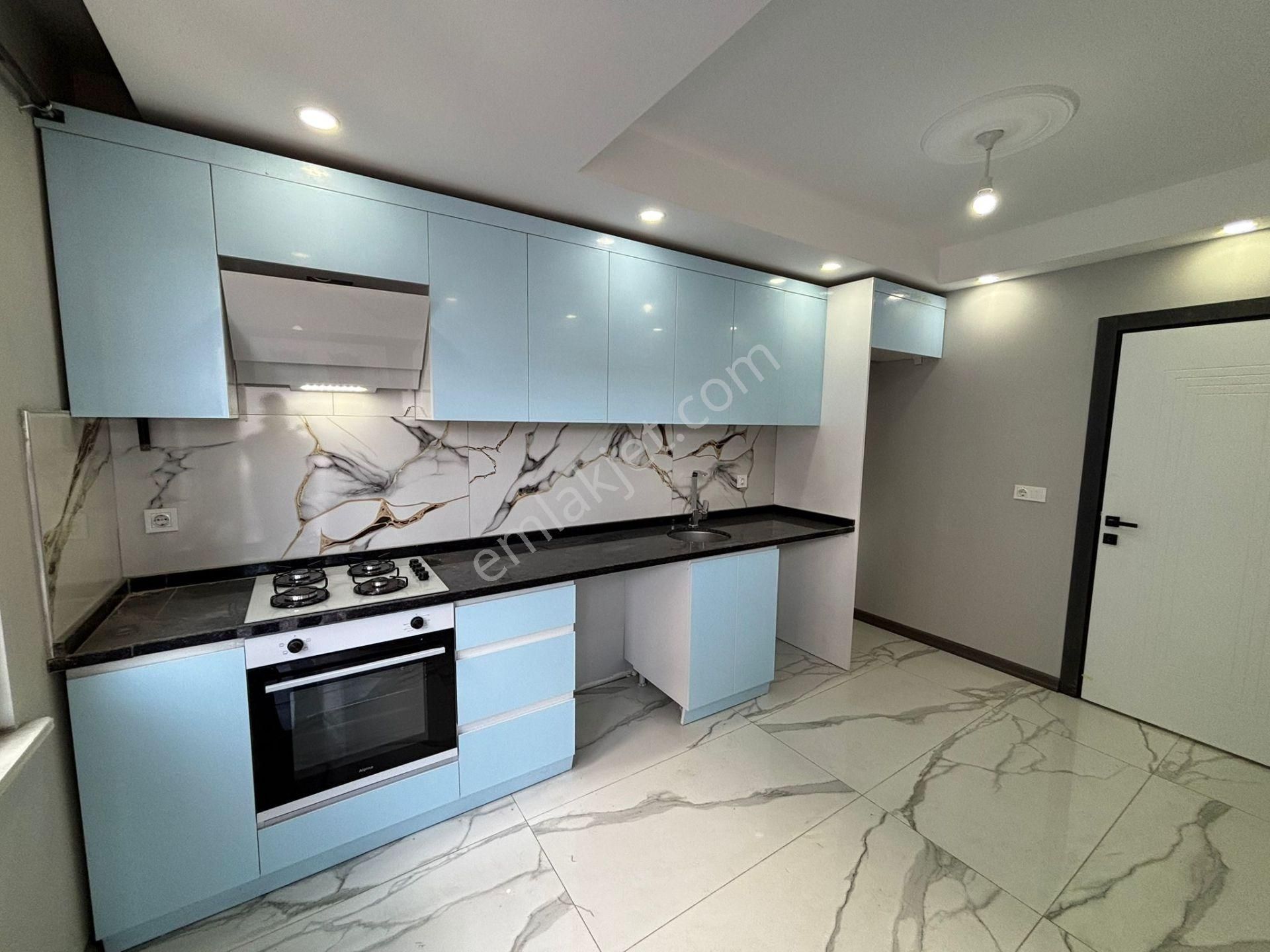 **eryıldız İnşaat'tan**tepe Bölgesinde İskanlı Ankastre Setli K.otoparklı 115m2 2+1** - Görsel 2