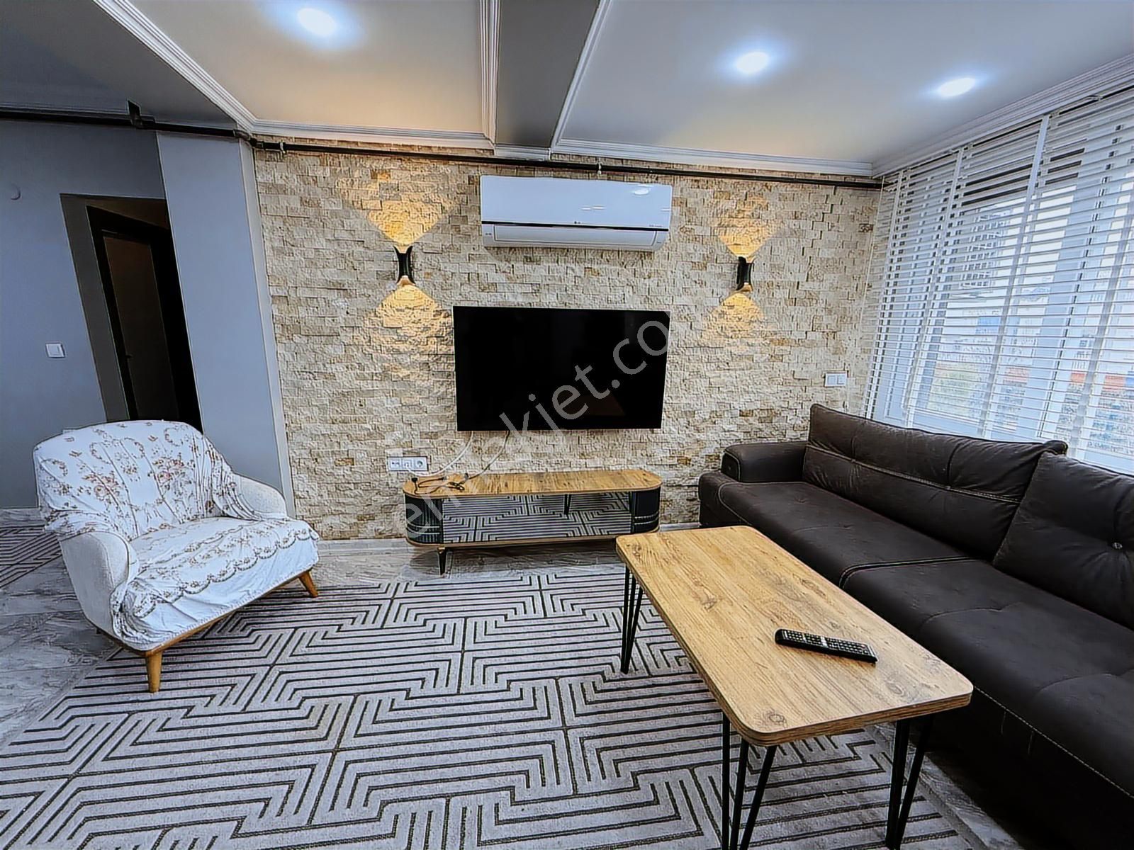 Çandarlı'da Bahçeli Müstakil Girişli Tam Eşyalı Satılık Ev - Görsel 8