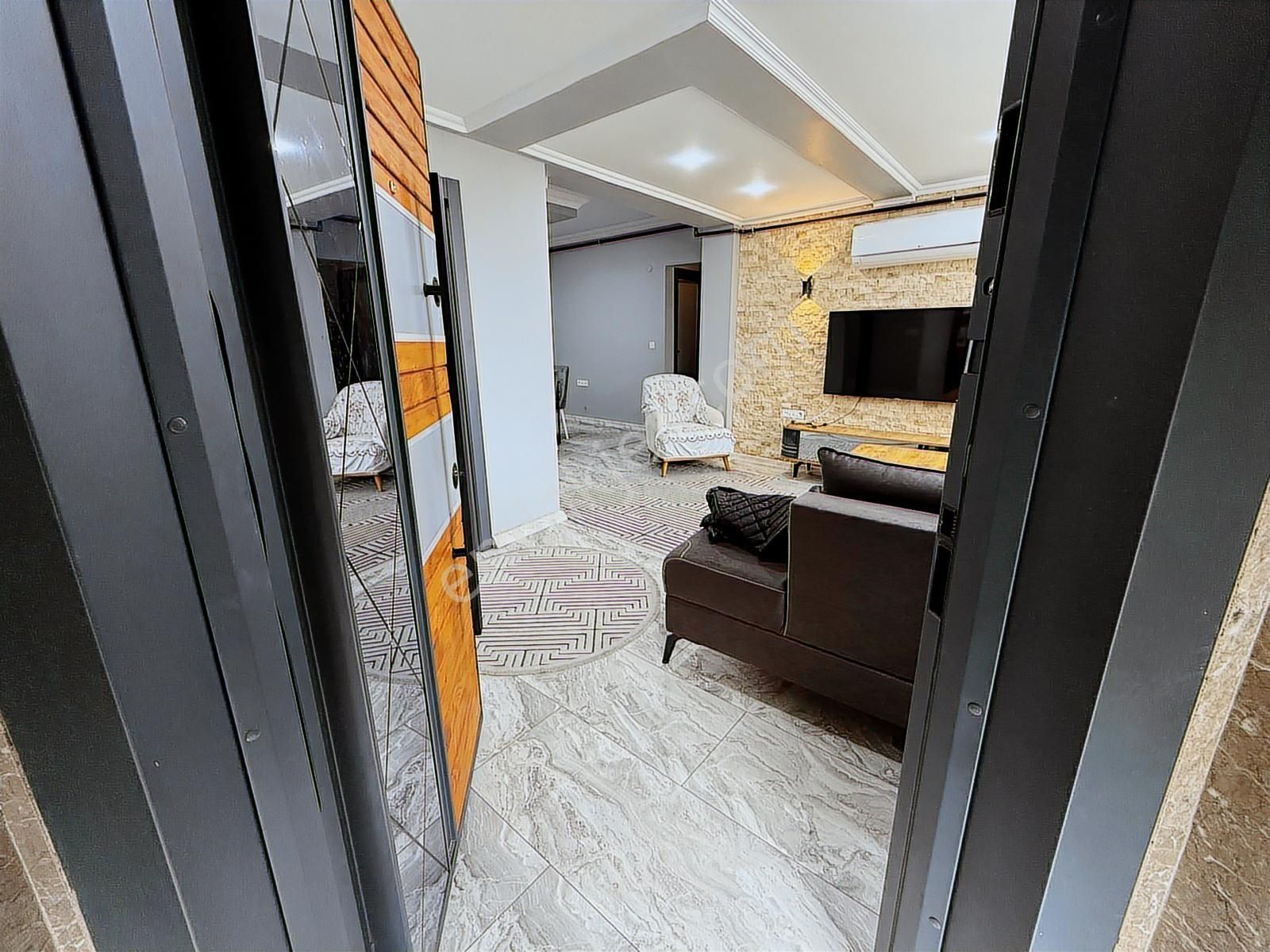 Çandarlı'da Bahçeli Müstakil Girişli Tam Eşyalı Satılık Ev - Görsel 7