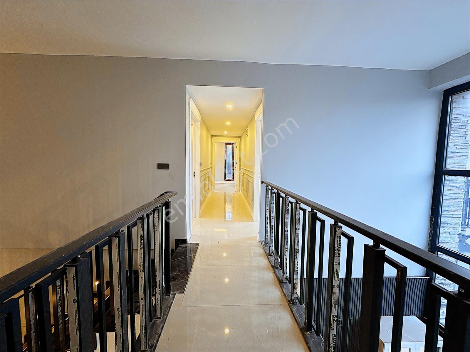 Kartepe Premıum Lıfe Sit. Satılık Ultra Lüks Villa - Görsel 8