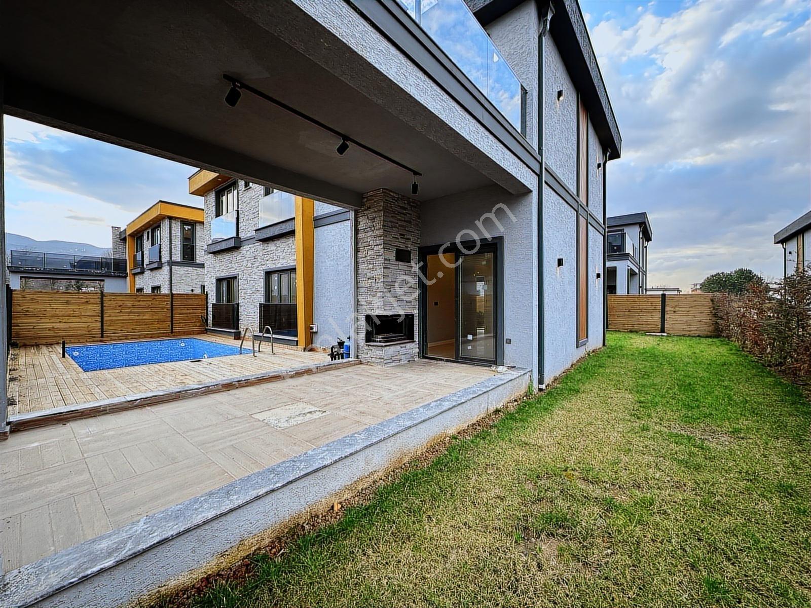 Kartepe Premıum Lıfe Sit. Satılık Ultra Lüks Villa - Görsel 2