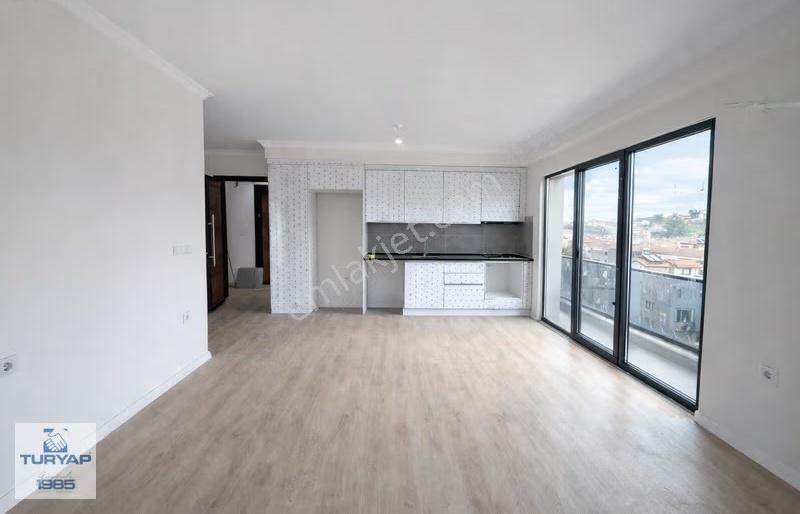 Yalova Merkez Alkaş Meydan Suites'te 1+1 Satılık Daire