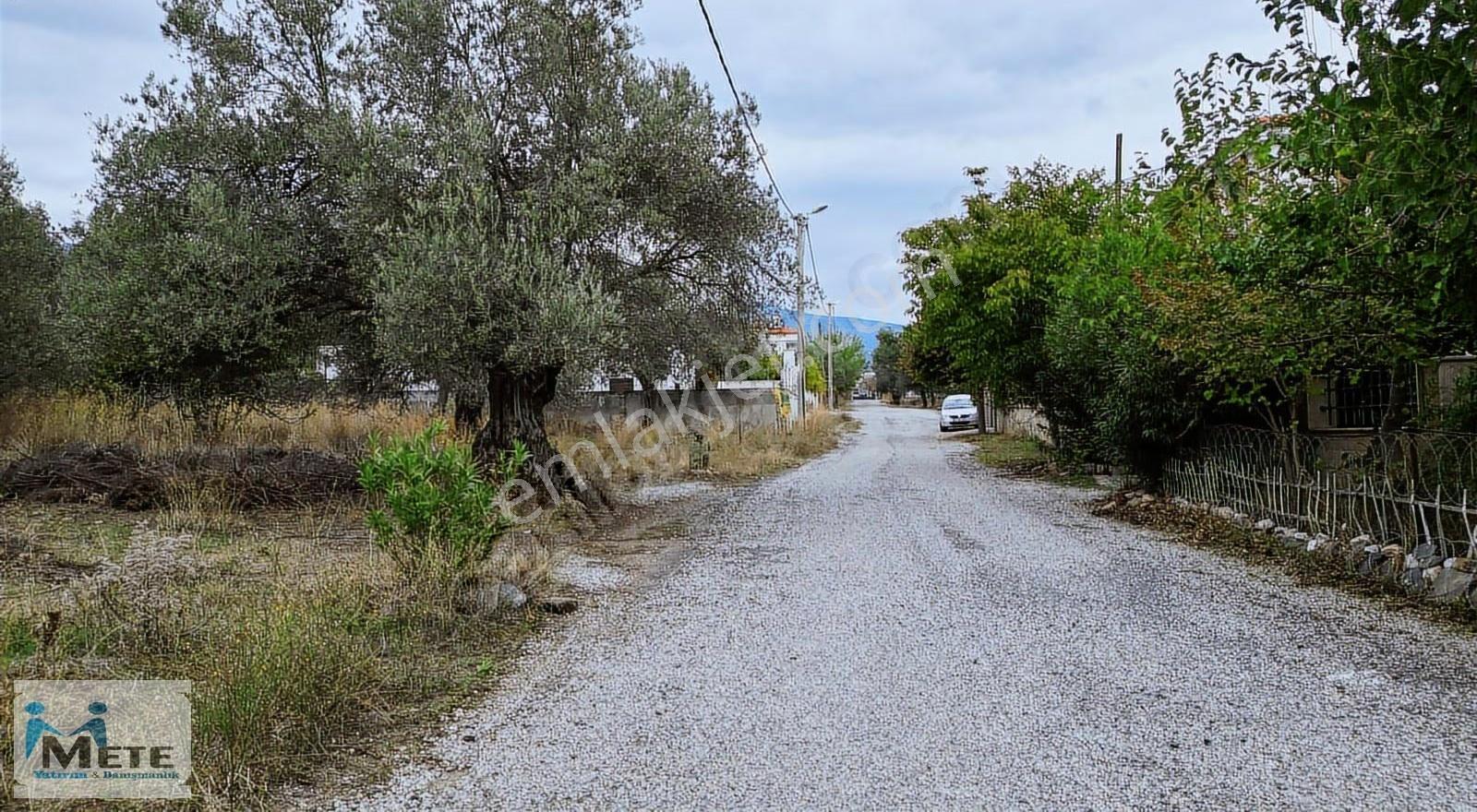 Edremit Güre'de Mükemmel Konumda Satılık 3 Adet Arsa - Görsel 26