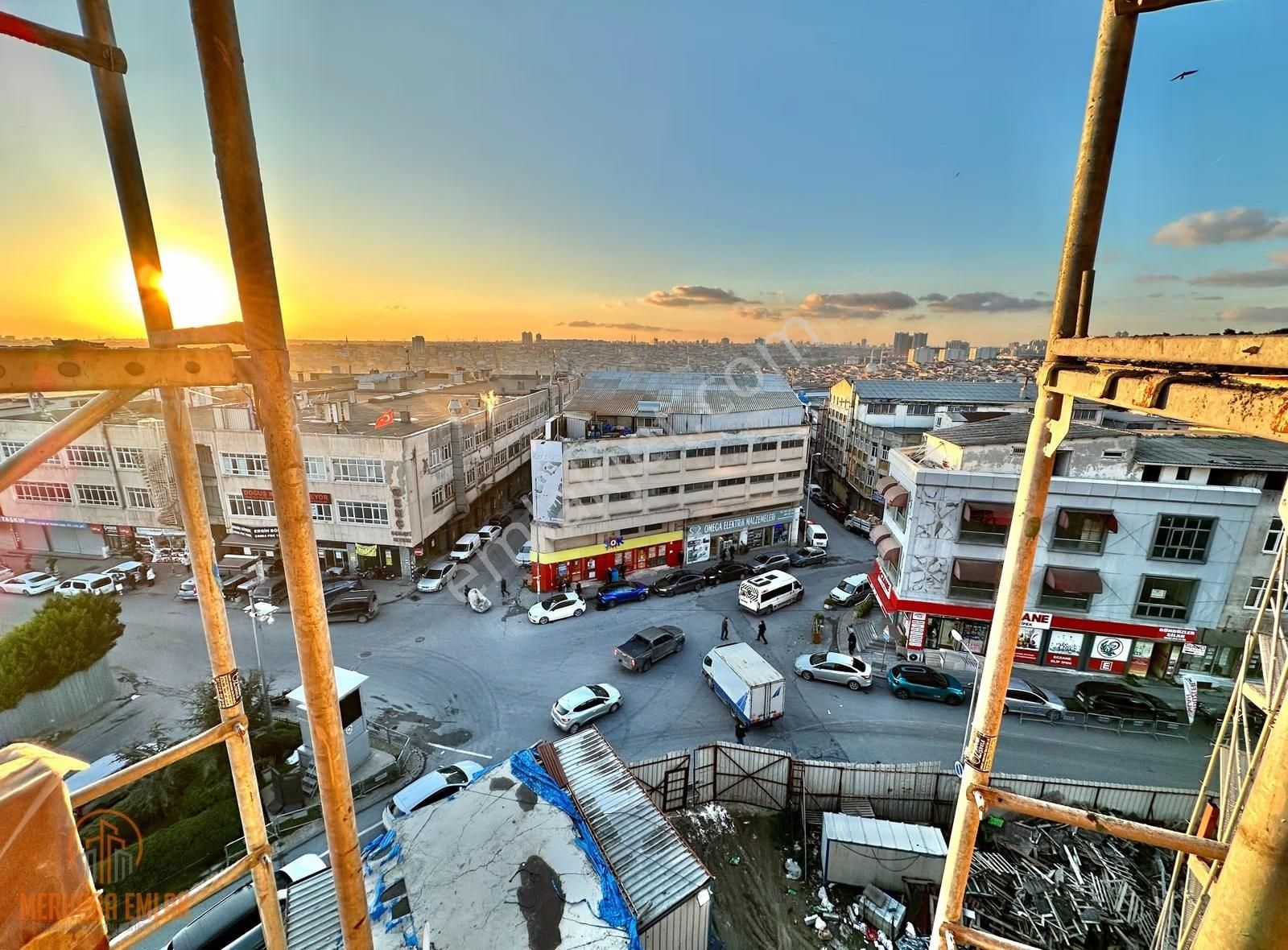 Dyn Çarşı'da Çift Banyolu,balkonlu,manzaralı 2+1 Satılık Daire - Görsel 12