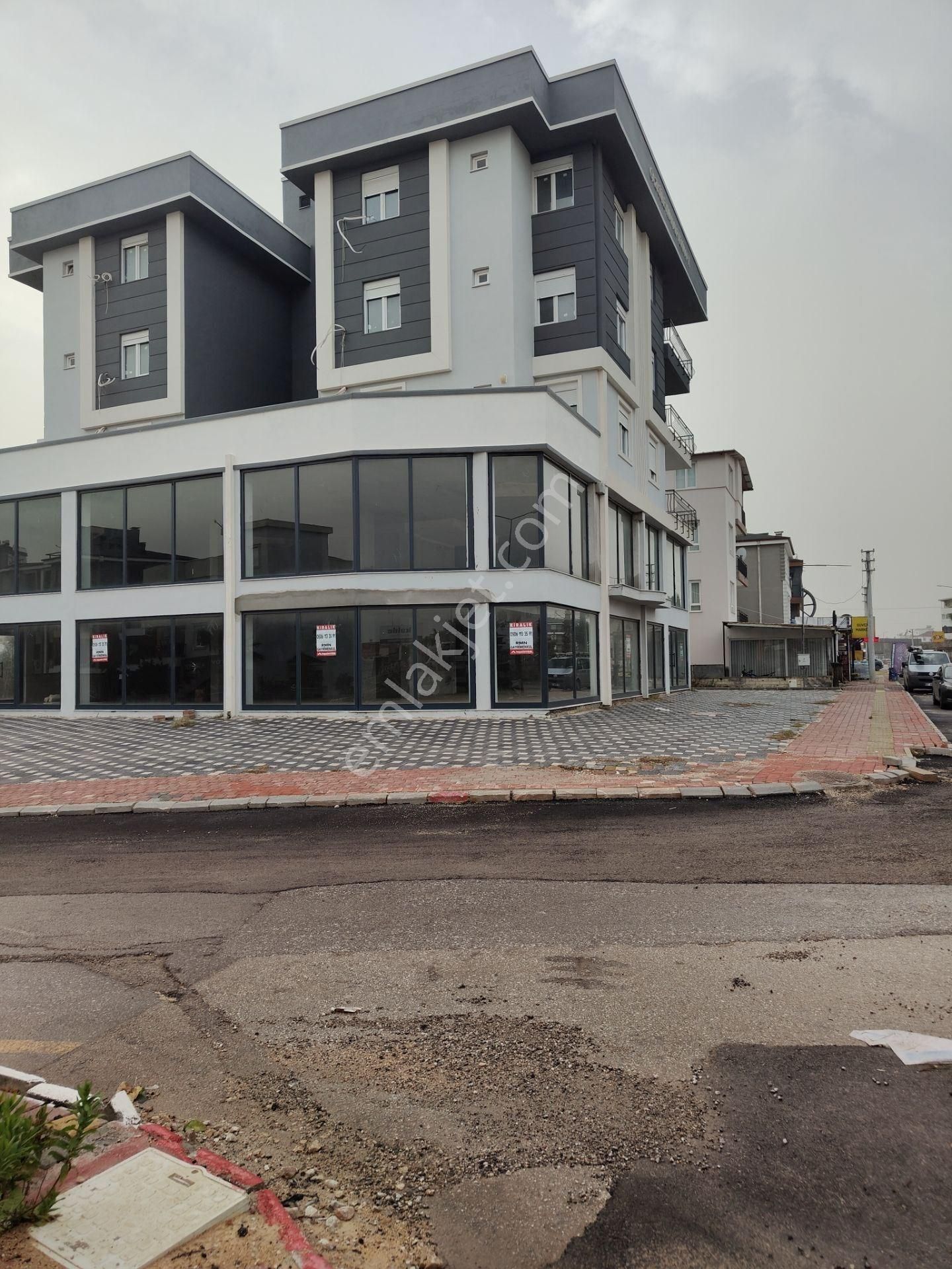 Kepez Şelale Mahallesi’nde Cadde Üzeri 3 Katlı Kiralık Dükkan - Görsel 4