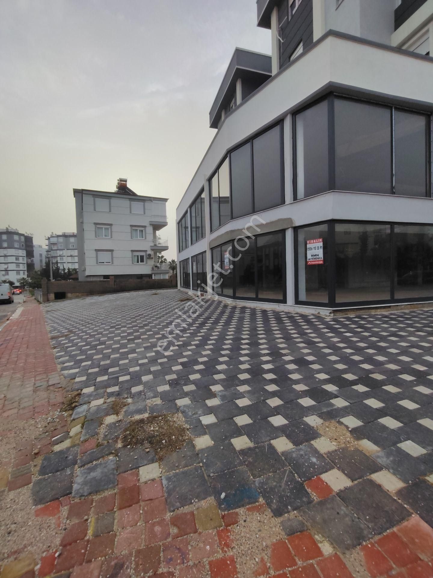 Kepez Şelale Mahallesi’nde Cadde Üzeri 3 Katlı Kiralık Dükkan - Görsel 2