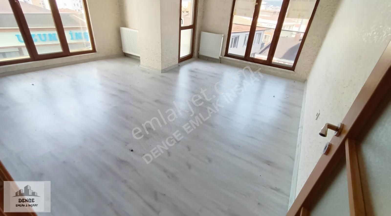 Çekmeköy Cumhuriyet Mah Butik Sitede 2+1 Kiralık Daire