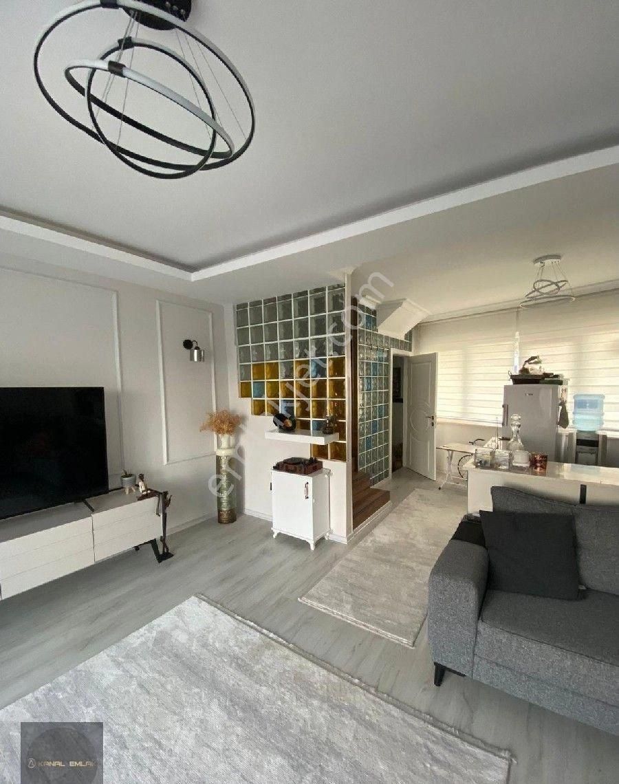 Altıntaş’ta Full Deniz Manzaralı 3+1 Tripleks Villa Satılık - Görsel 2