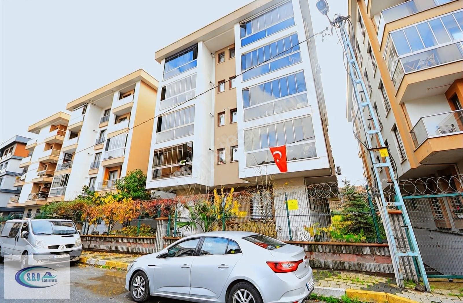 Kiralık Çatı Dubleks 2+1 Site İçi 120 M2 Metroya Yakın Güney Cep