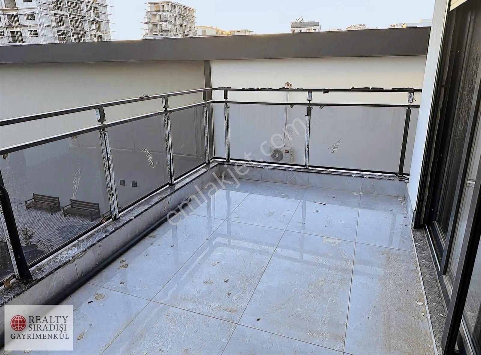 Altıntaş'ta Arakat Ebeveyn Banyolu 2+1 Boş Kiralık Daire - Görsel 24
