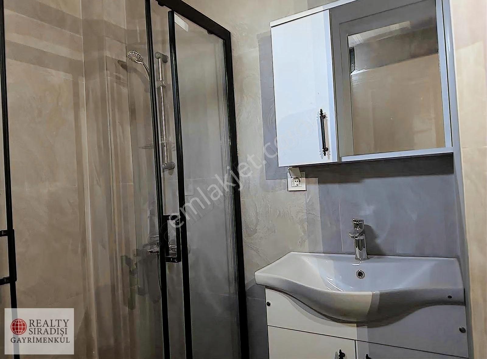 Altıntaş'ta Arakat Ebeveyn Banyolu 2+1 Boş Kiralık Daire - Görsel 16