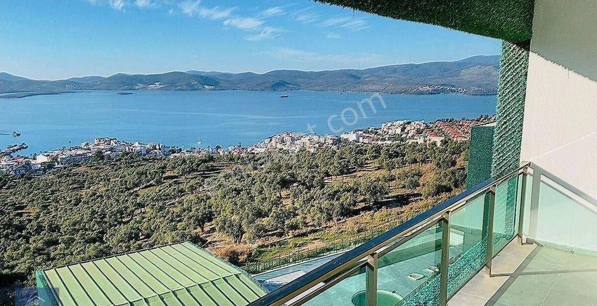 Milas Güllük’te Panoramik Deniz Manzaralı Lüks Dubleks Daire Kiralık