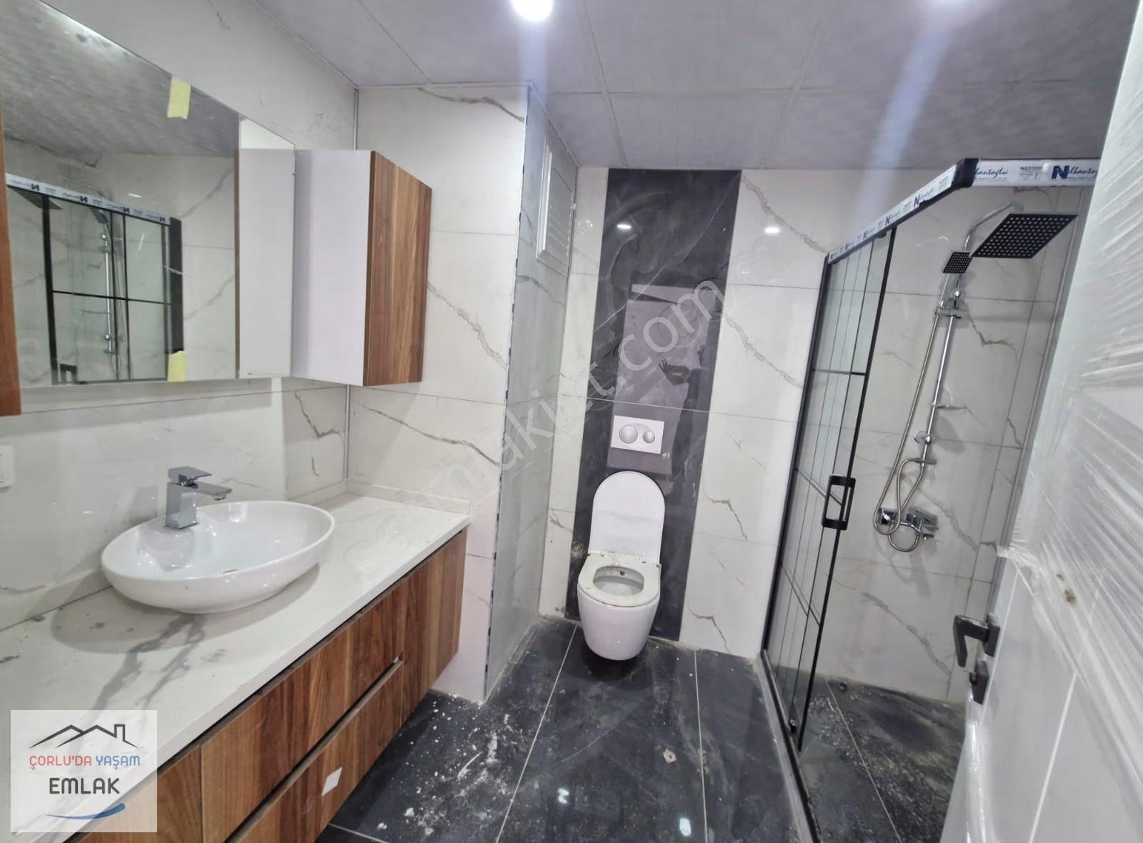 Emlaklar İzsiz Towersda Havuzlu Sitede 3+1 Satılık Daire - Görsel 10