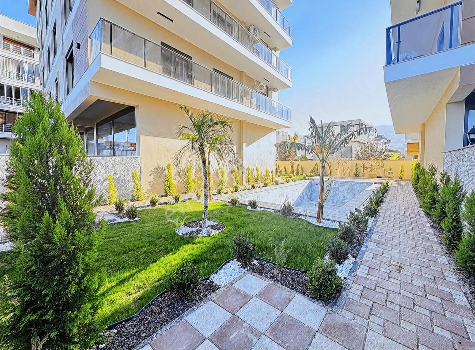 Fb Gayrimenkul'den Güzelbahçe'de Havuzlu 3+1 Daire - Görsel 22