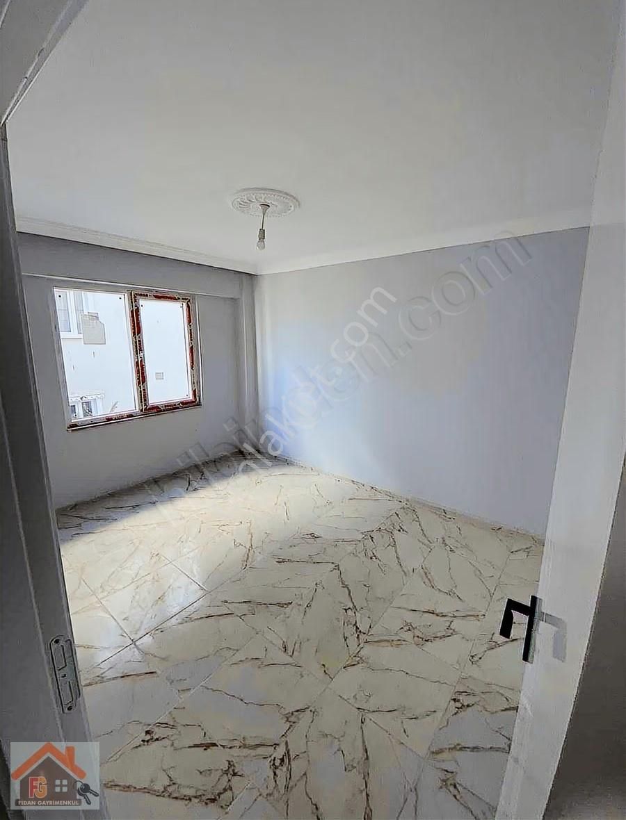 Altınova Merkez Hürriyet Mah. Satılık 2+1 Arakat Lüks Daire - Görsel 12