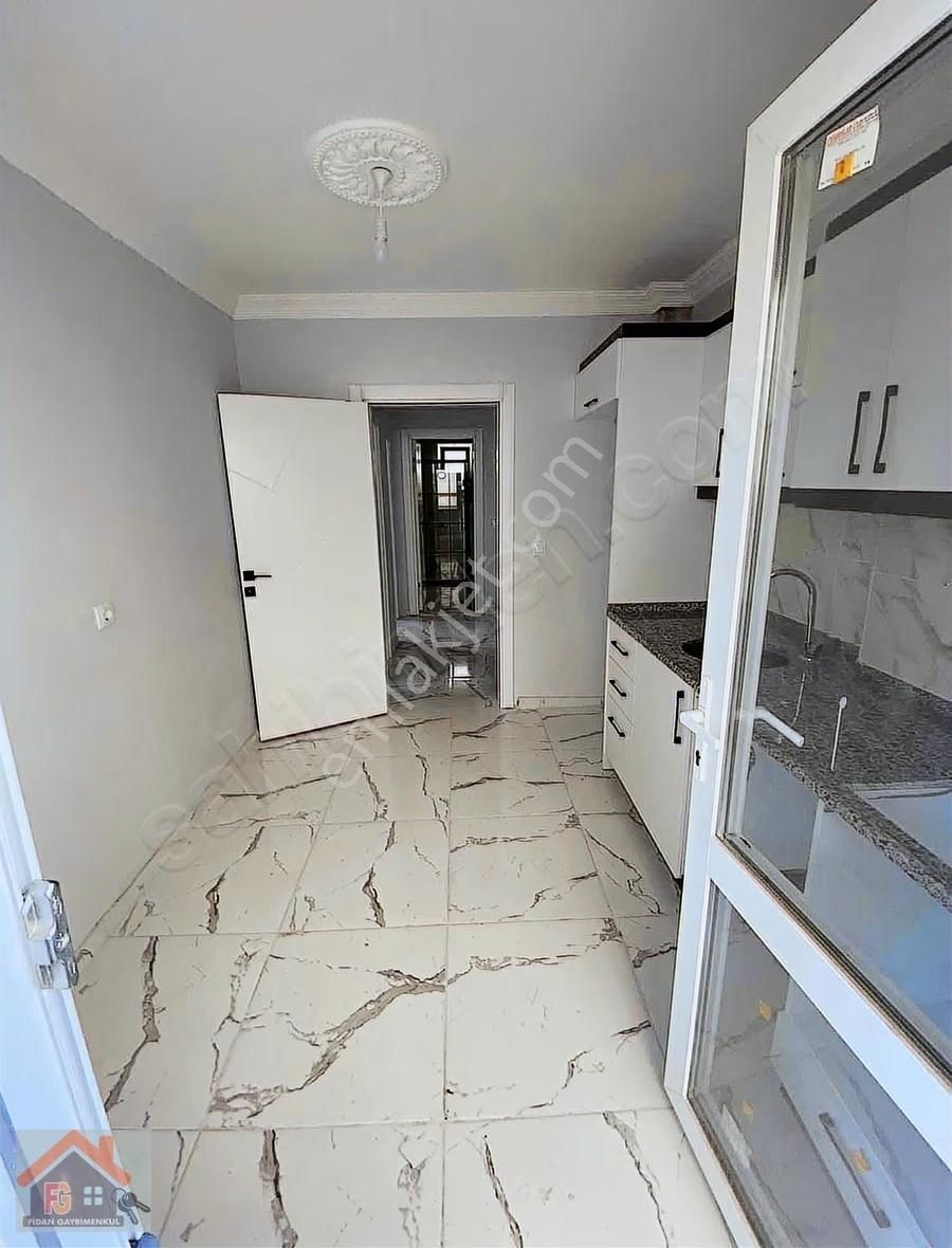 Altınova Merkez Hürriyet Mah. Satılık 2+1 Arakat Lüks Daire - Görsel 4