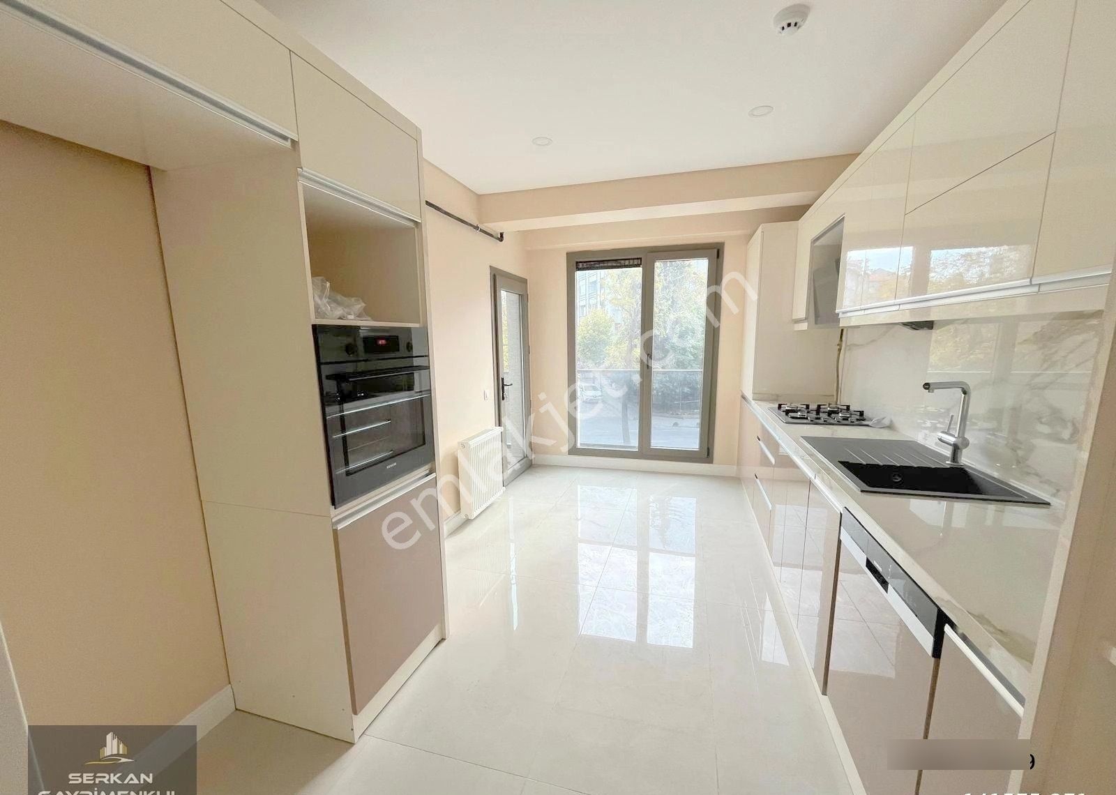 Serkan Gayimenkulden Bahçelievler Yenibosna Site 3+1 Teraslı - Görsel 14