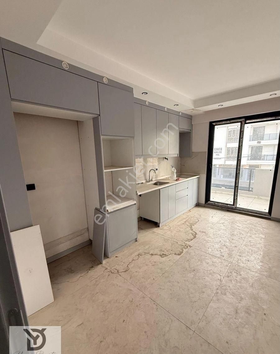 Şemikler Cadde Üstü Arakat Satılık Daire