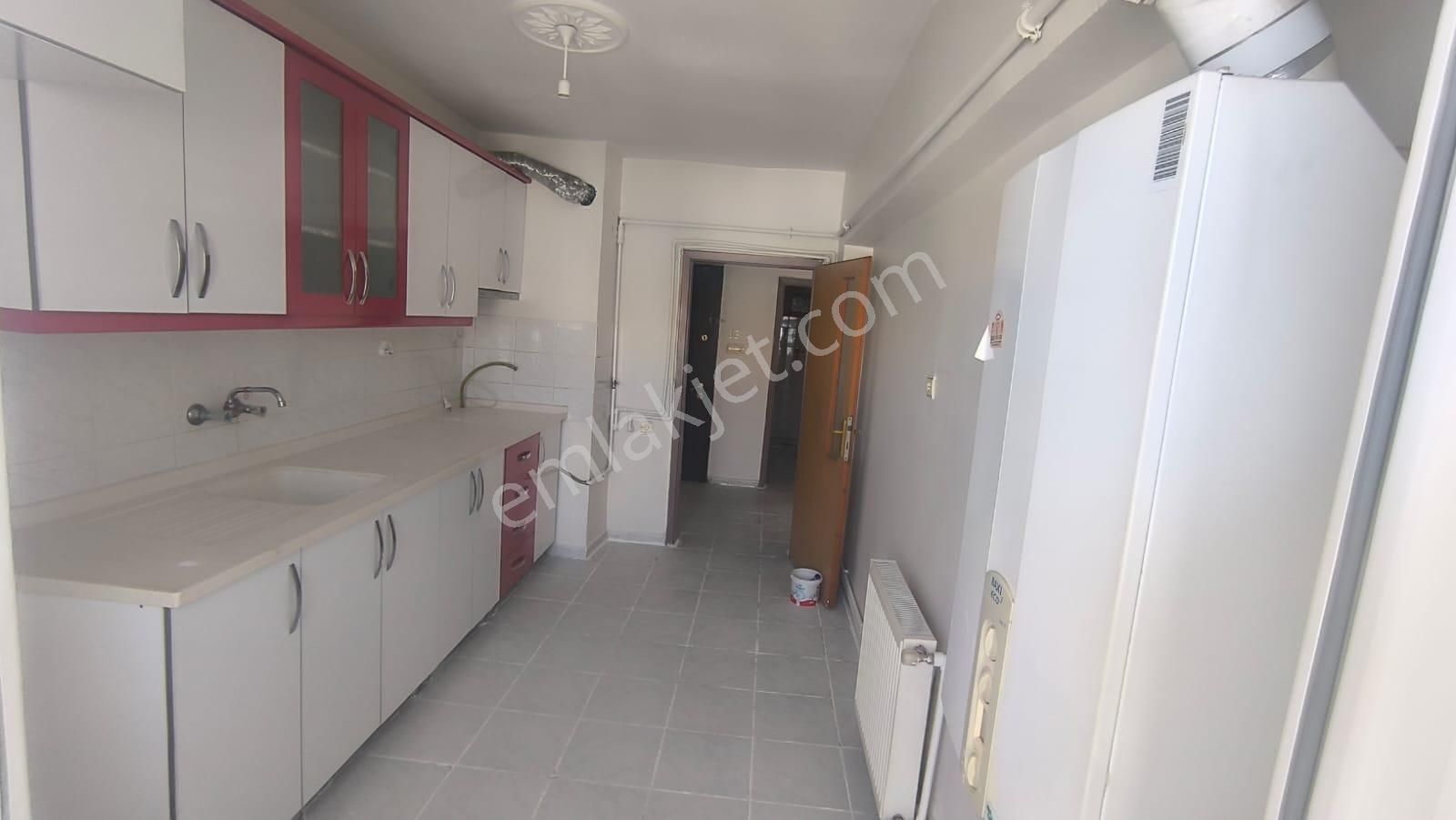 Yılmaz Gayrımenkulden Kacırılmıyacak Fırsat Kiralik Daıre - Görsel 29