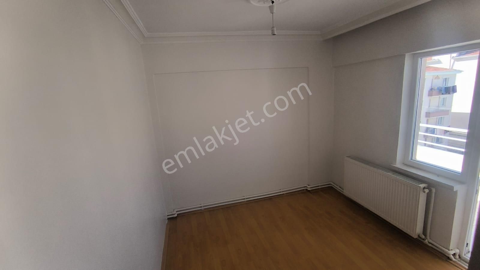 Yılmaz Gayrımenkulden Kacırılmıyacak Fırsat Kiralik Daıre - Görsel 32