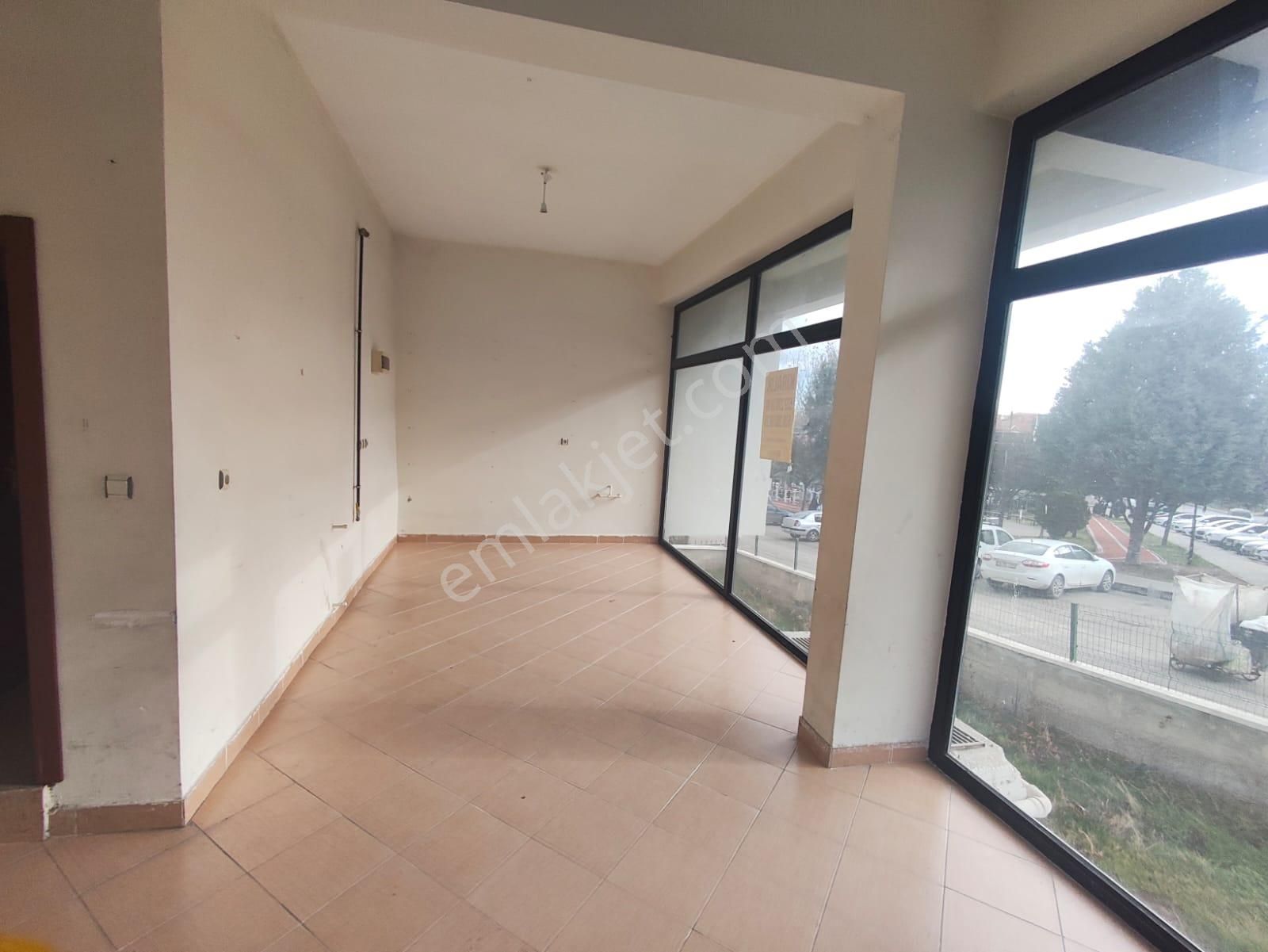 Yılmaz Gayrimenkulden Kıralık Is Yerı - Görsel 13