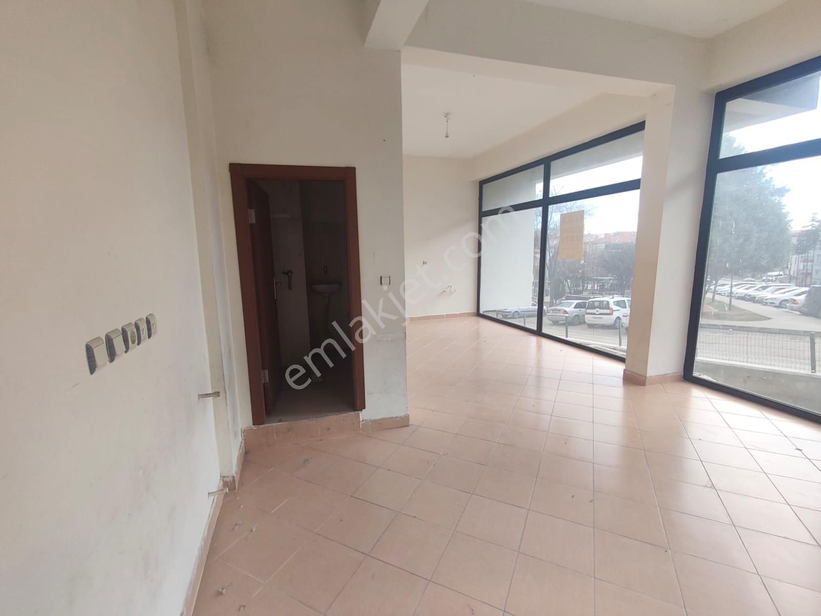 Yılmaz Gayrimenkulden Kıralık Is Yerı - Görsel 16