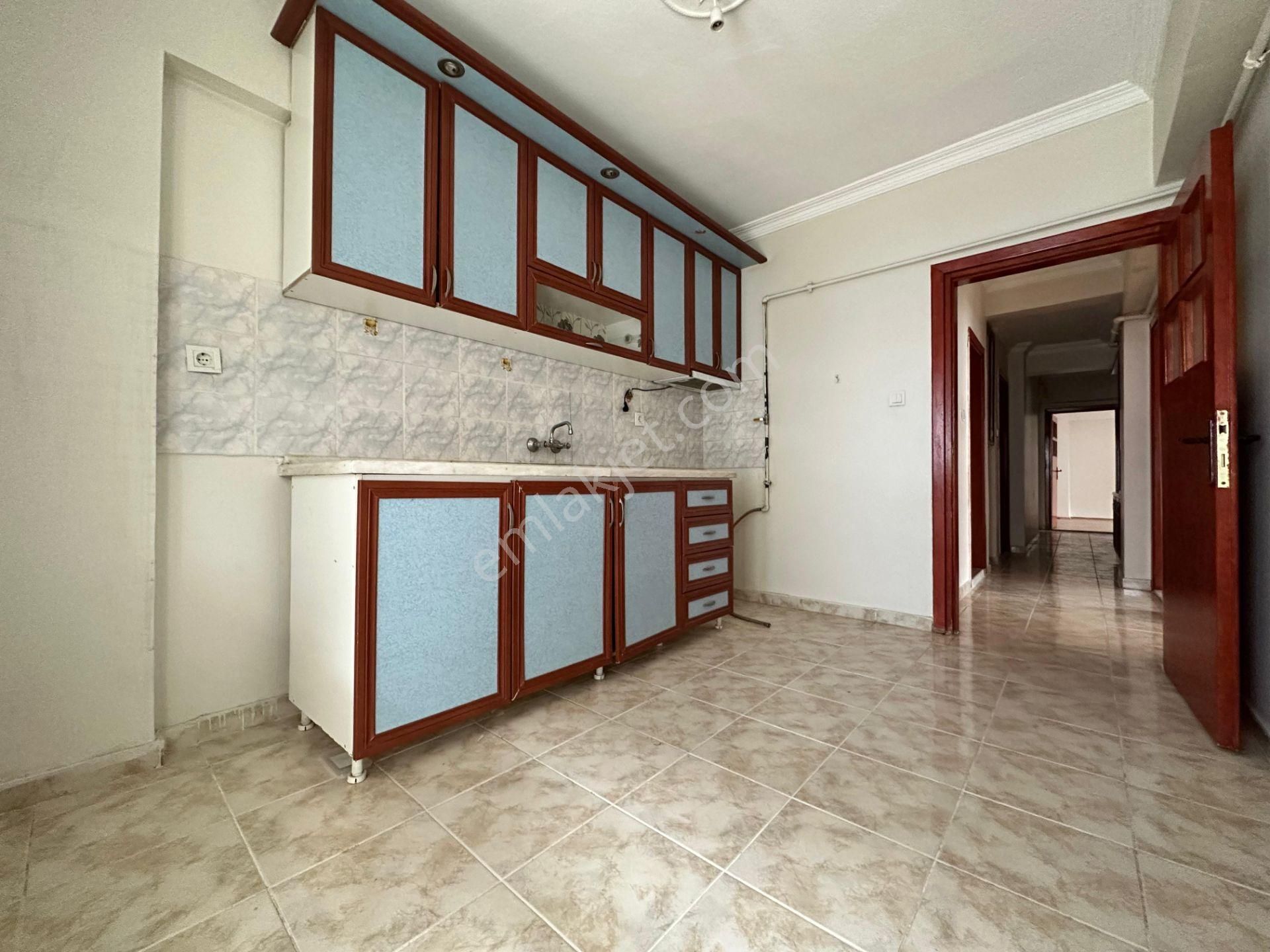 Pursaklar Mehmet Zengin Emlak'tan 3+1 Çarşı İçinde Yapılı Masrafsız Daire - Görsel 10