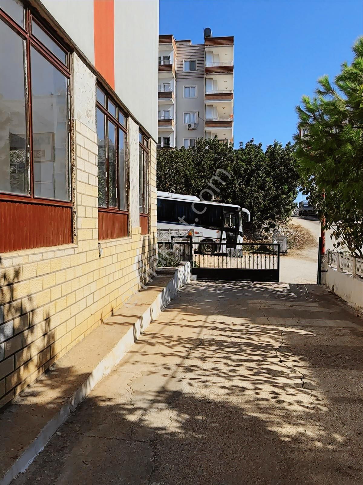 Satılık 2+1 Tatil Sitesi Dairesi Havuzlu, Bakımlı Bahçeli - Görsel 30