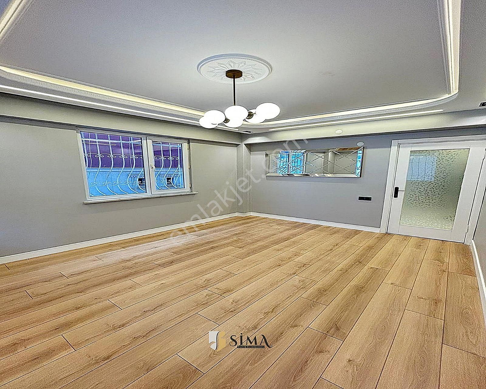 Metrobüse Yakın Merkezi Konumda Dekorlu 2+1 Daire - Görsel 11