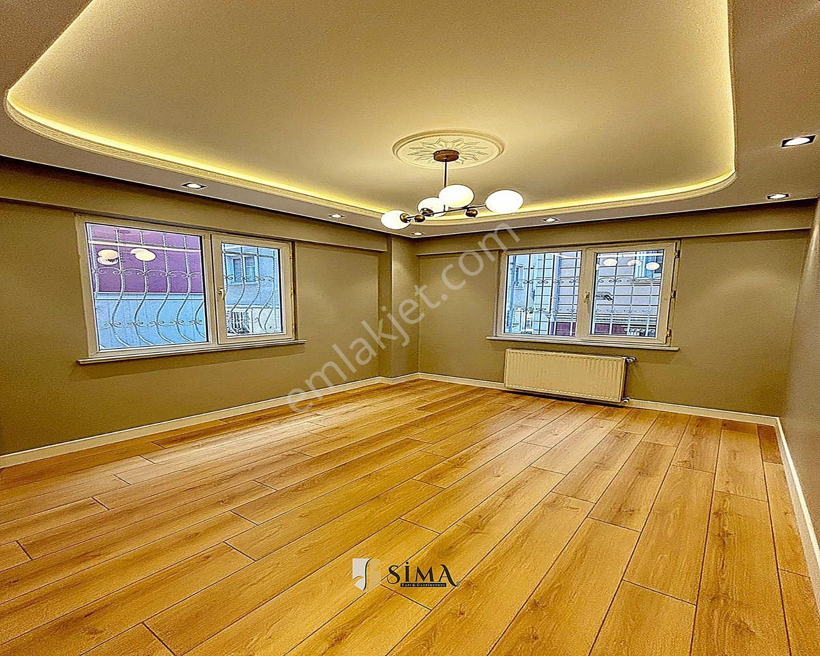 Metrobüse Yakın Merkezi Konumda Dekorlu 2+1 Daire - Görsel 17