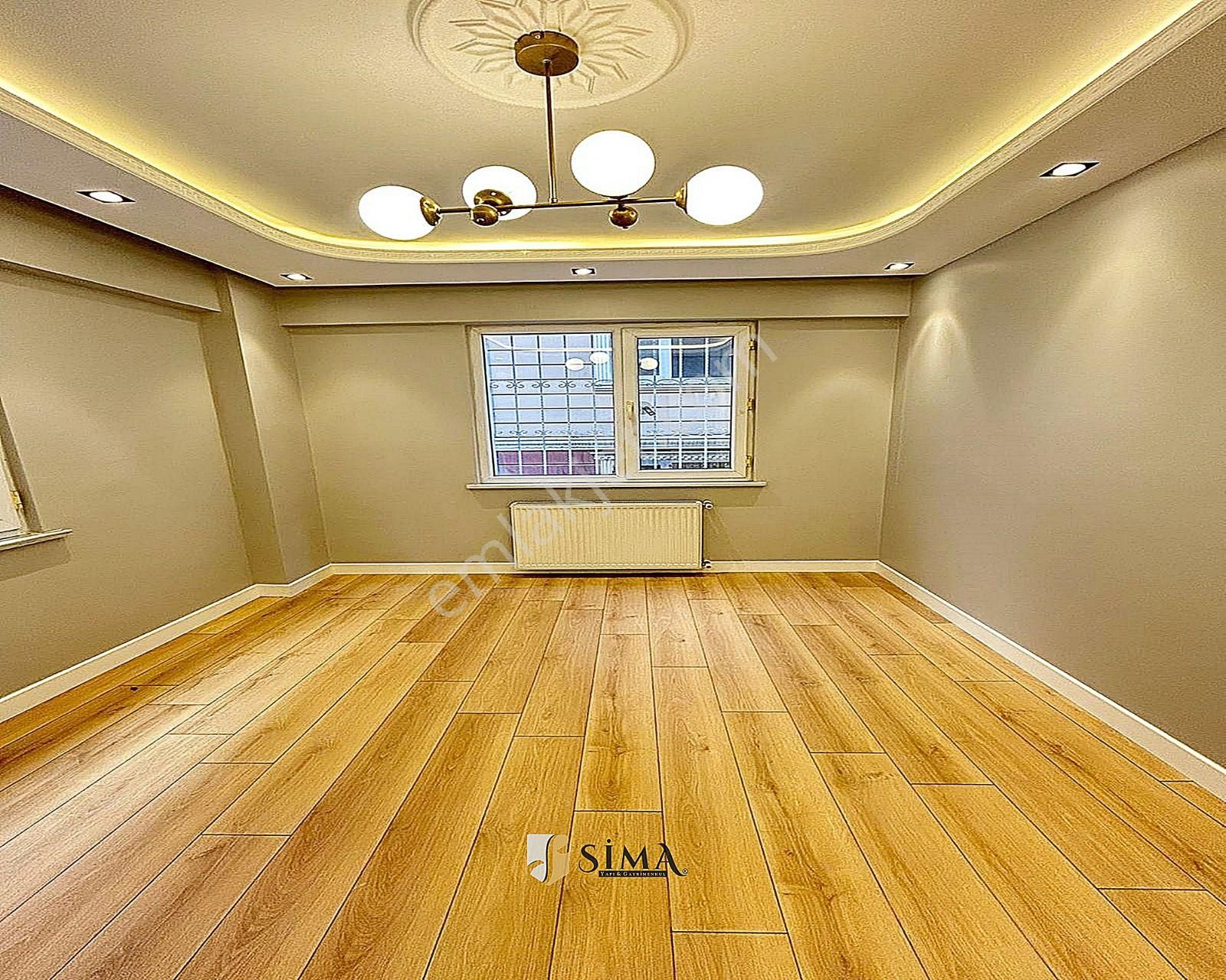 Metrobüse Yakın Merkezi Konumda Dekorlu 2+1 Daire - Görsel 2