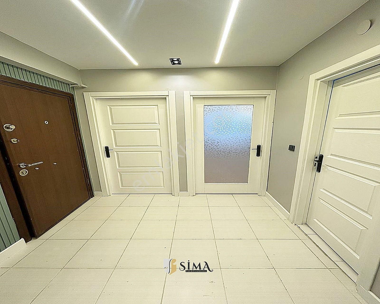 Metrobüse Yakın Merkezi Konumda Dekorlu 2+1 Daire - Görsel 7