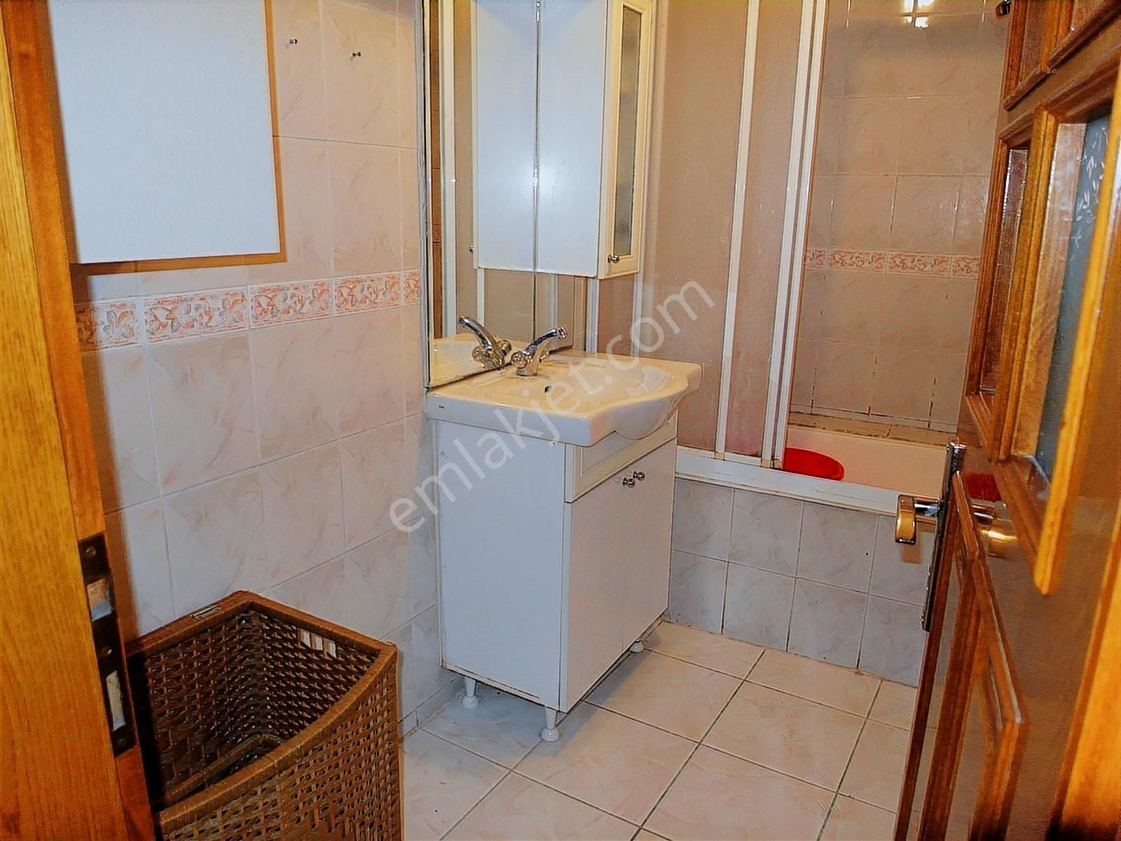 Kocamustafapaşa 50mk 1+1 Kombili Müstakil Bahçeli 18.500tl - Görsel 20
