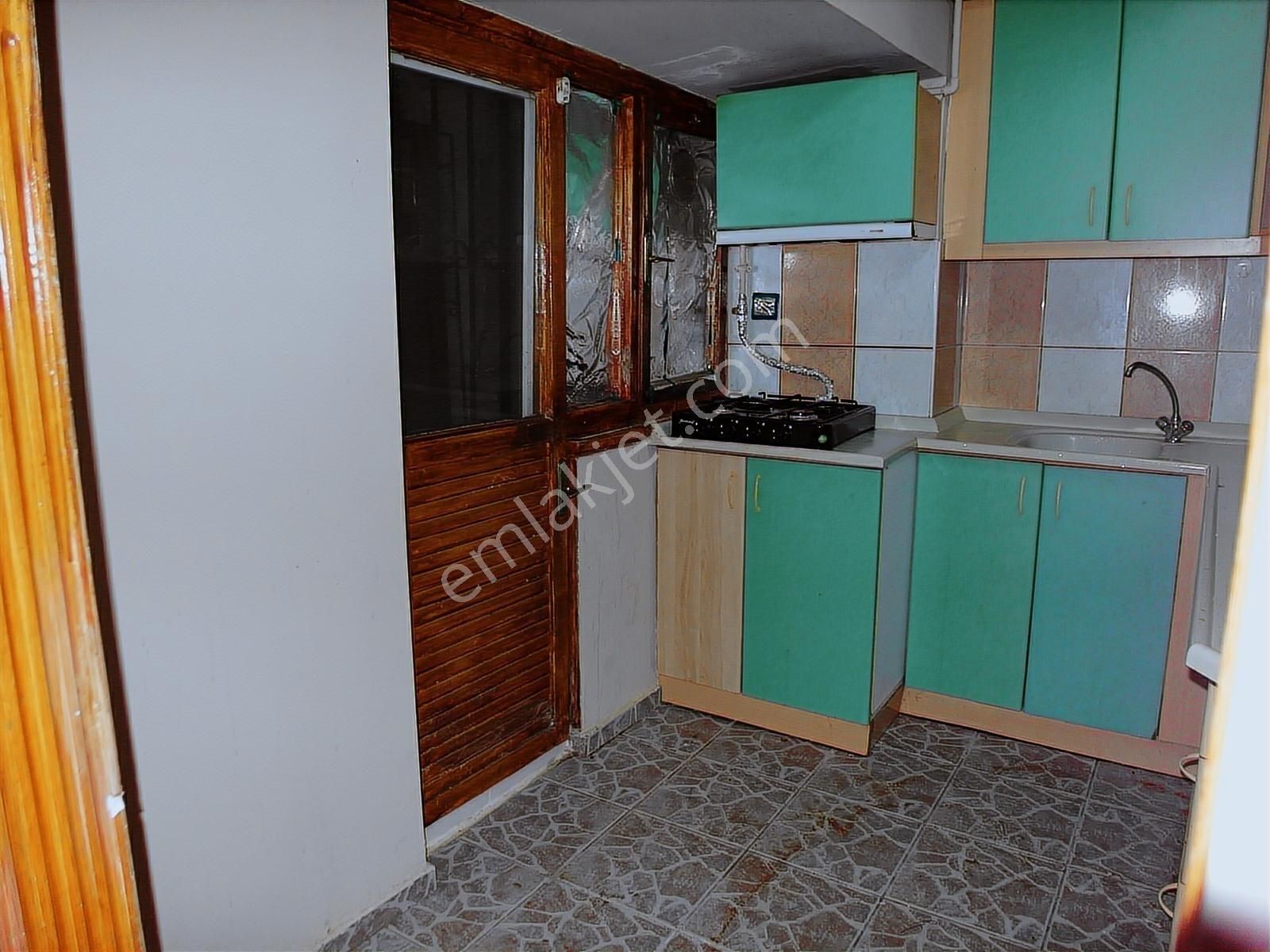 Kocamustafapaşa 50mk 1+1 Kombili Müstakil Bahçeli 18.500tl - Görsel 13